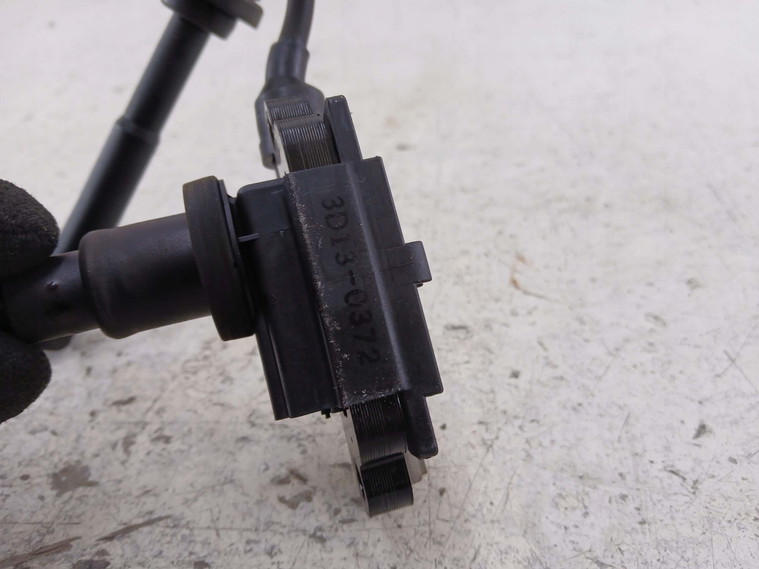 SUZUKI SWIFT III 1.3 coil ignition 099700-0370