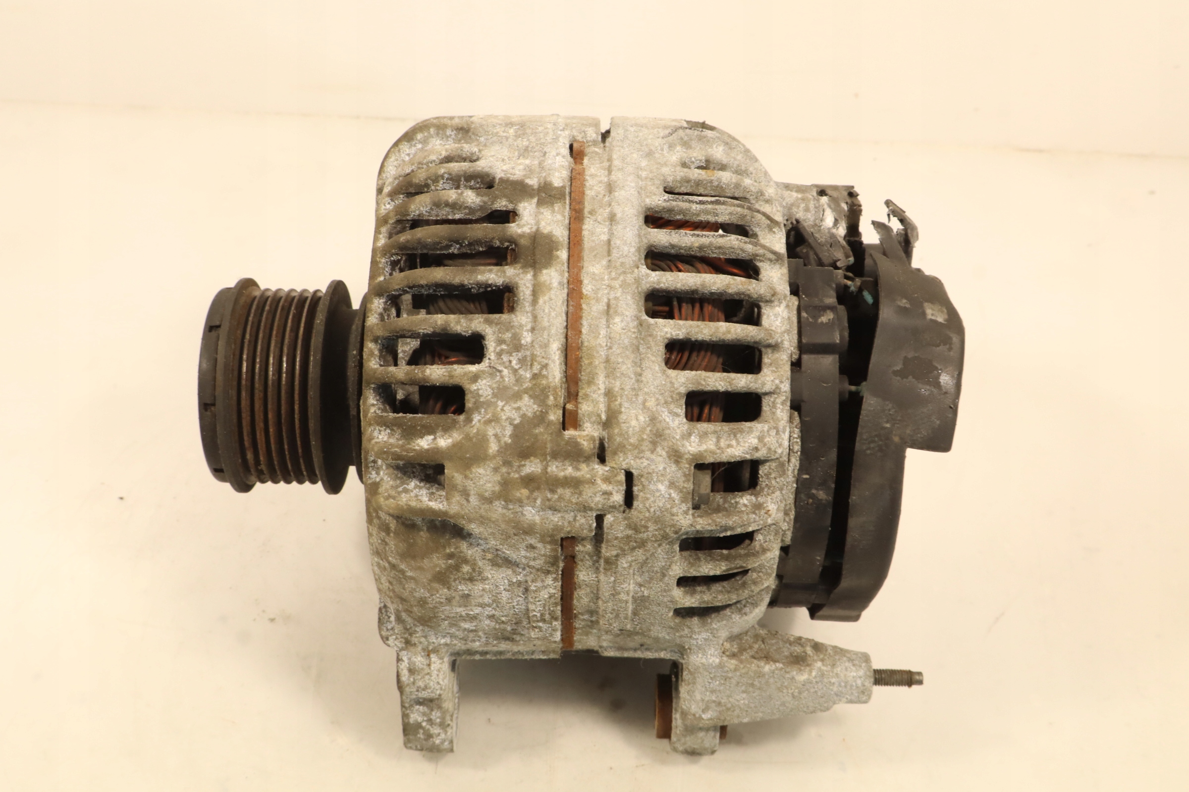 alternatore VOLKSWAGEN SHARAN e 1.9TDI 028903028E