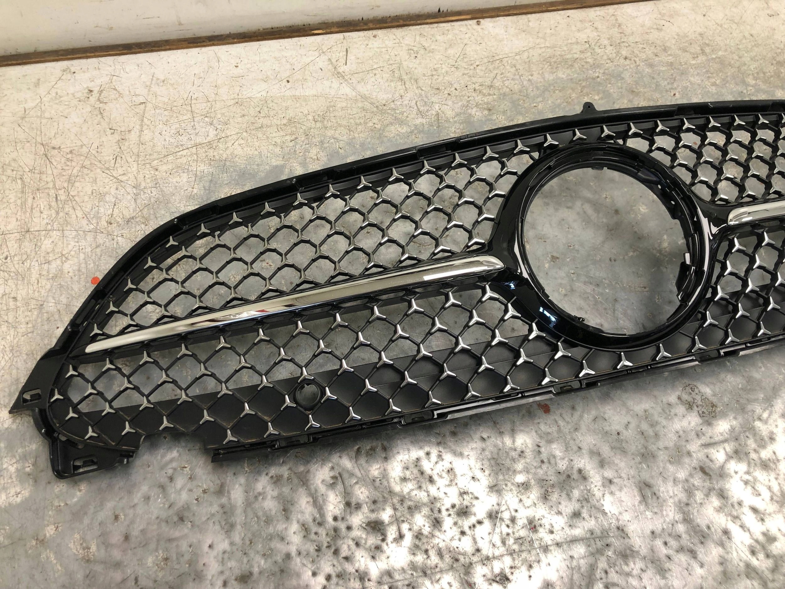 Grill Grill PDC MERCEDES W236 C236 A2368880800