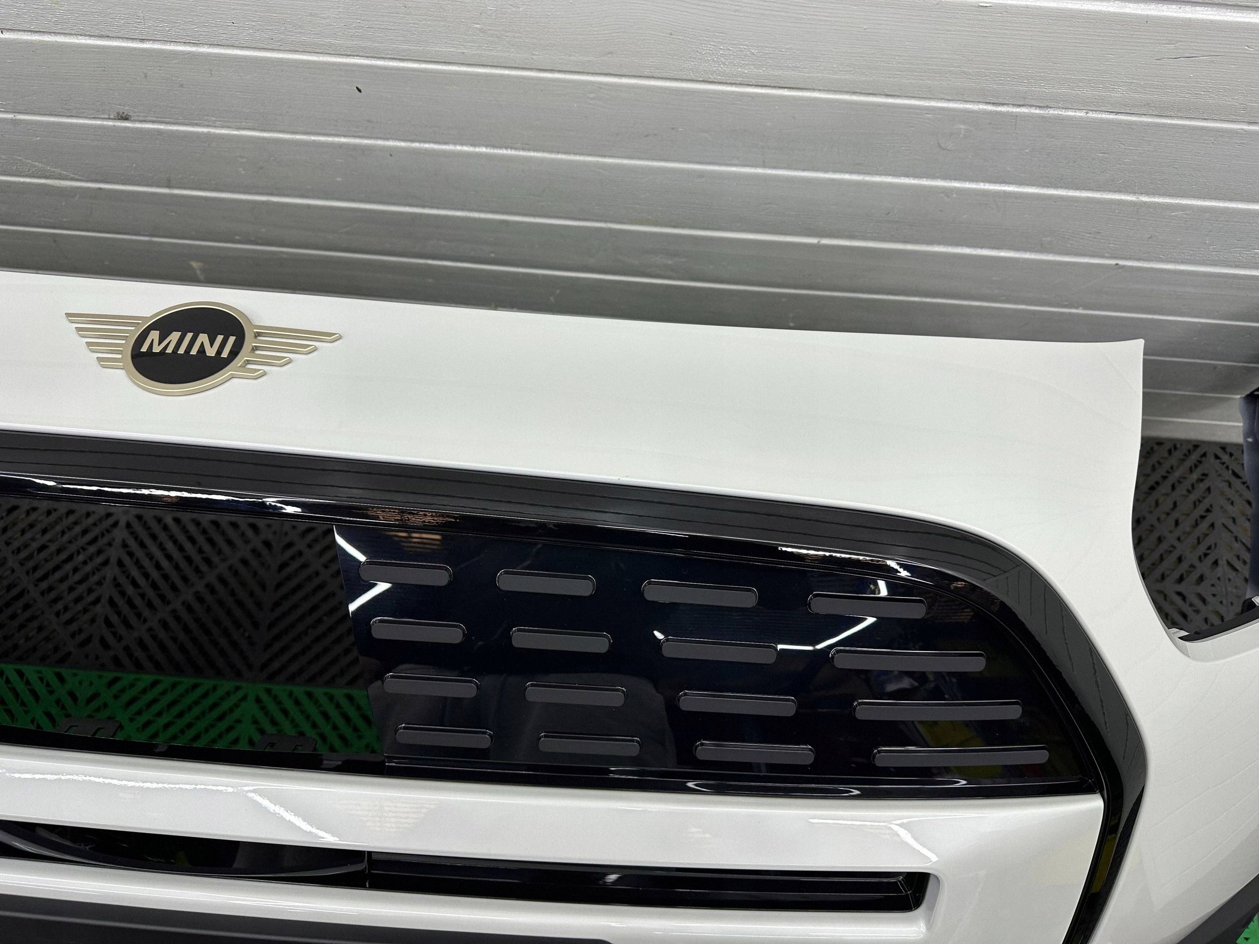 front bumper complete front Mini Countryman U25 colour A96 White CP1