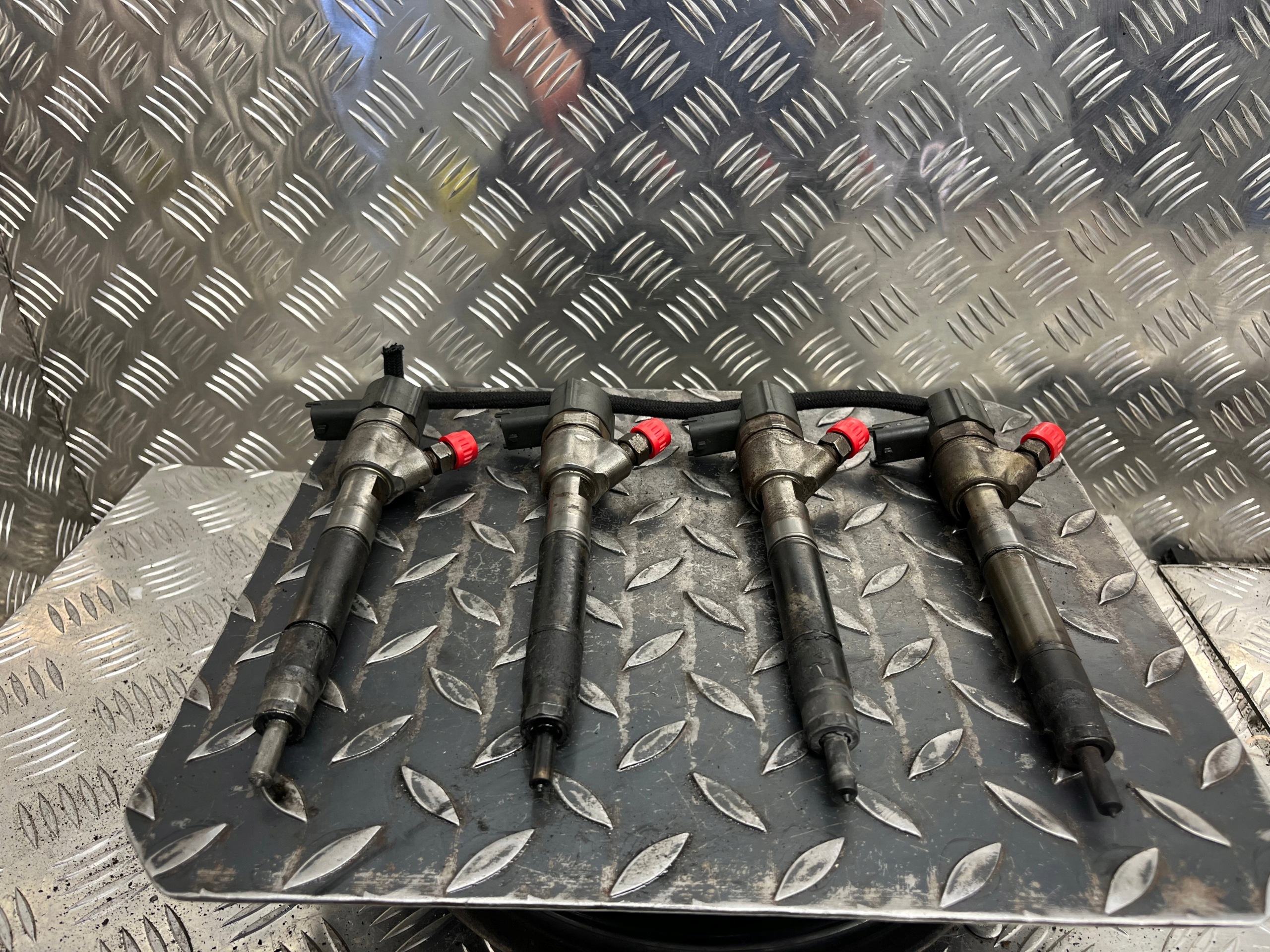 Einspritzdüse Einspritzdüse KOMPLET HYUNDAI I20 0445110320 / 33800-2A900