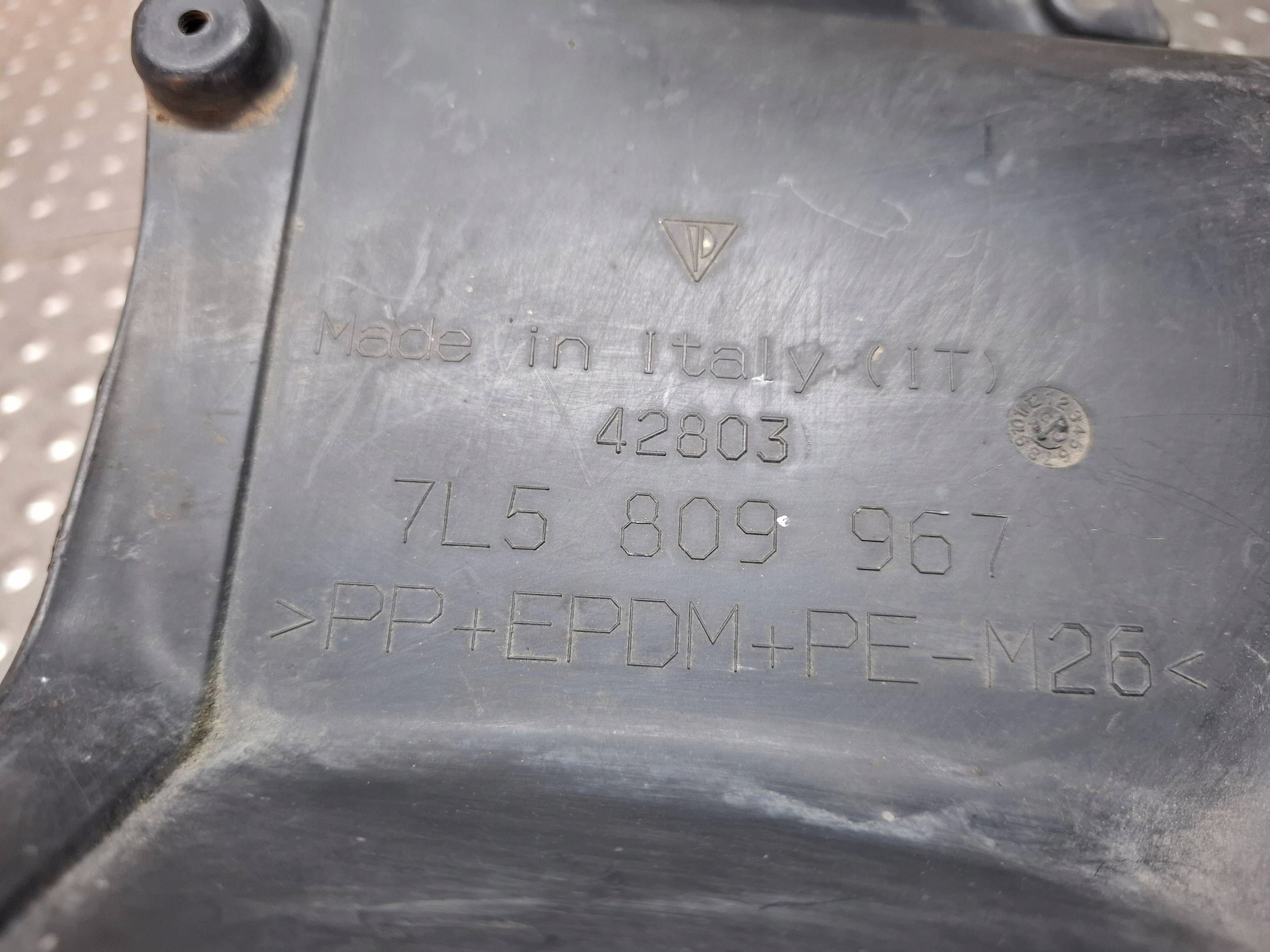 cover chassis left front 7L5809967 PORSCHE CAYENNE and 7L5