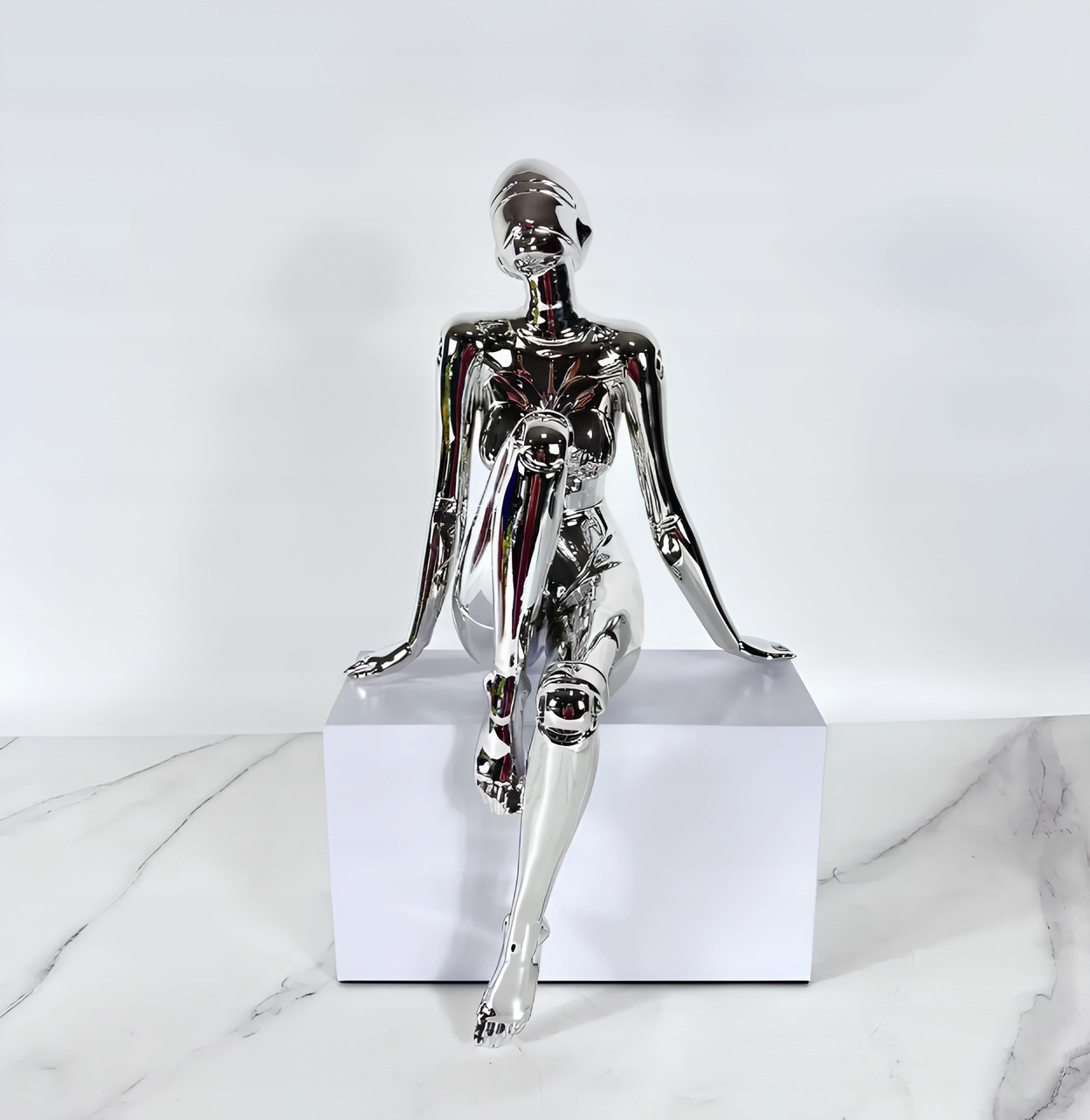 Duża statuetka Genoid Cyberpunk autorstwa Hajime Sorayama