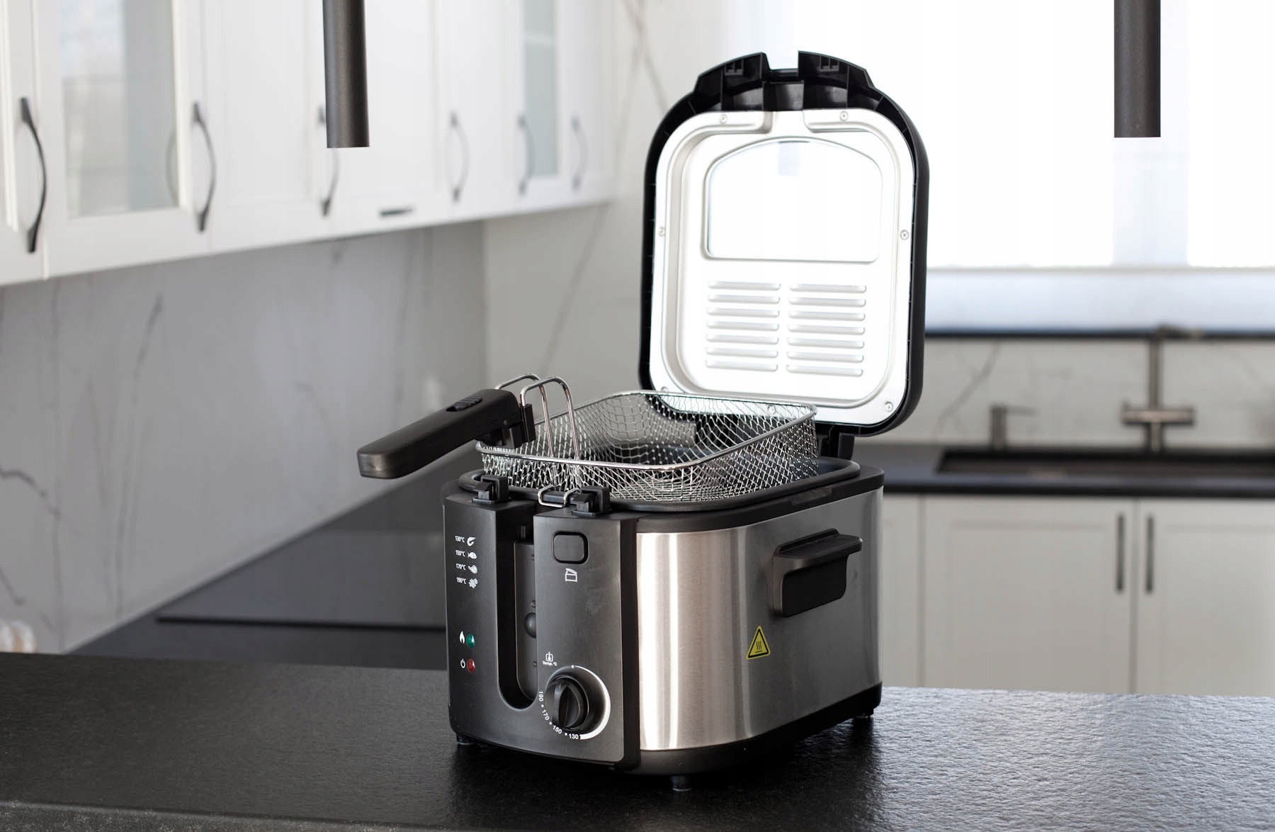 FRYTKOWNICA MAX1900W 2,6L FRYTOWNICA OLEJOWA DUŻA Kod producenta 1900