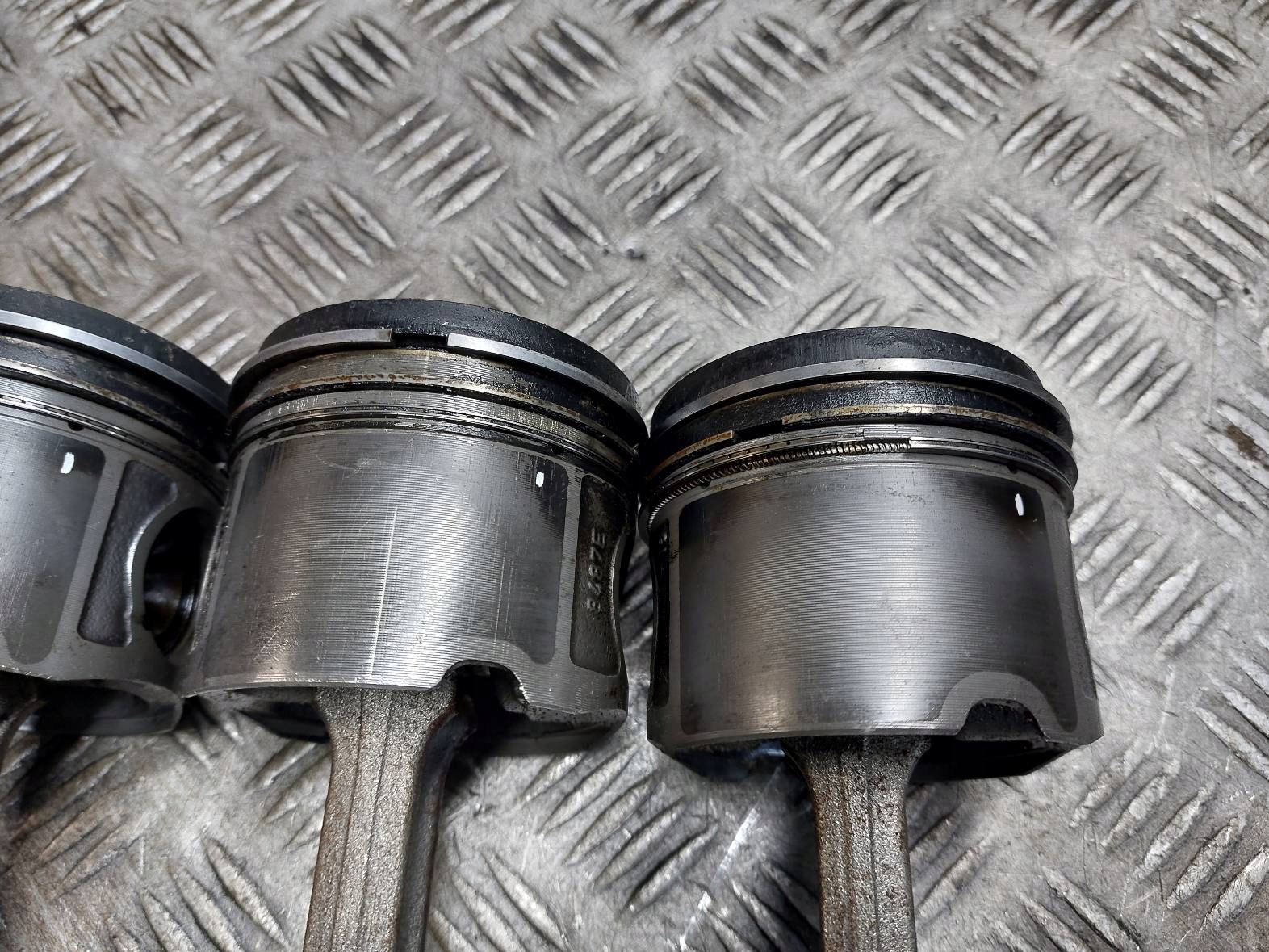 Piston + Bielle KOMPLET BMW E90 318d 2.0 D M47
