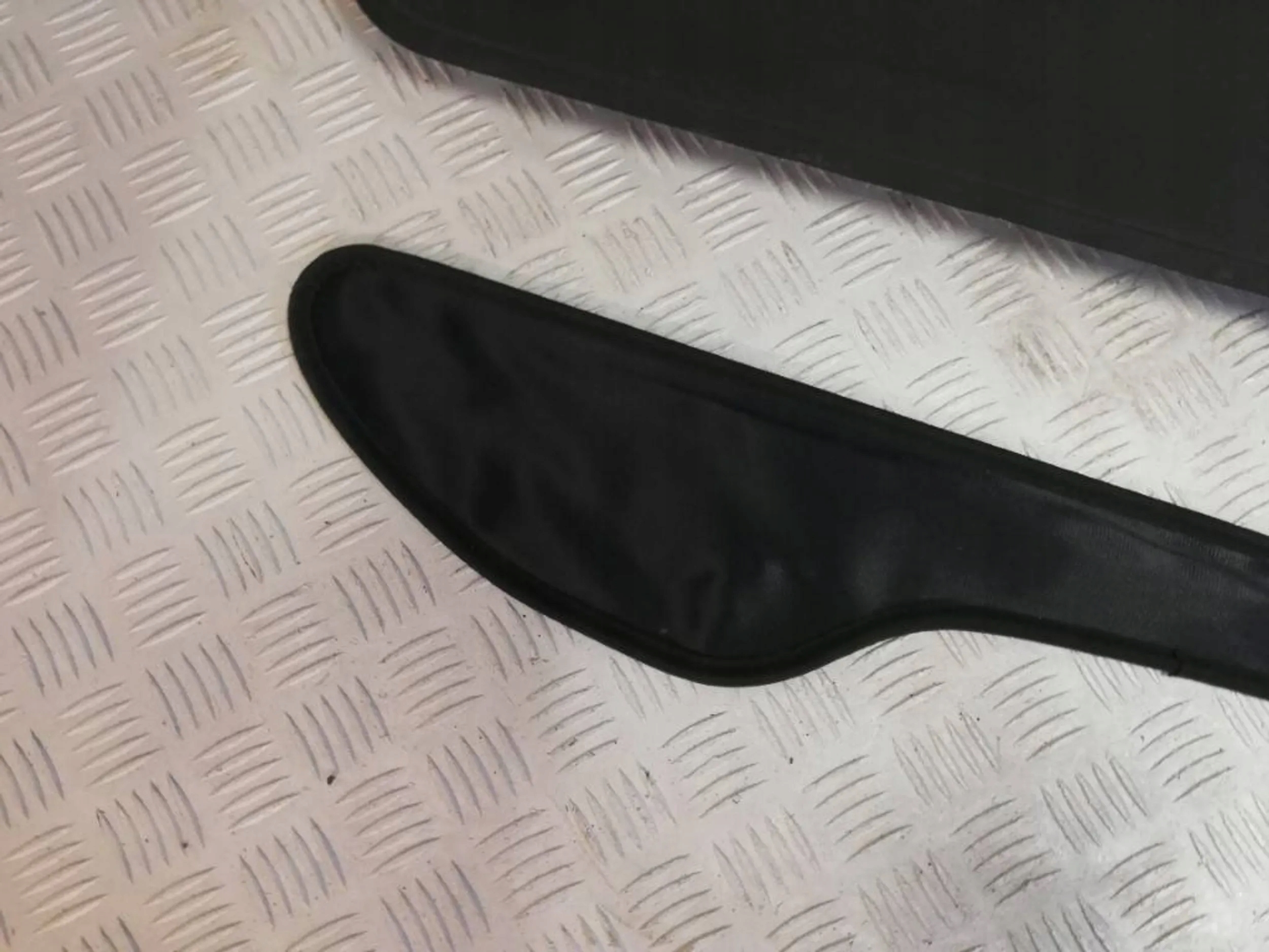 Ford Kuga MK2 ROLETA BAGAŻNIKA Typ samochodu 4x4/SUV