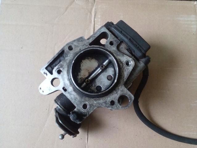 Valvola a farfalla RENAULT SAFRANE 2.0 B F18316