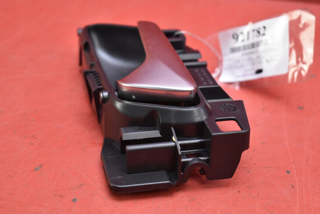 handle inner left rear part 98201553VV OPEL MOKKA B 20