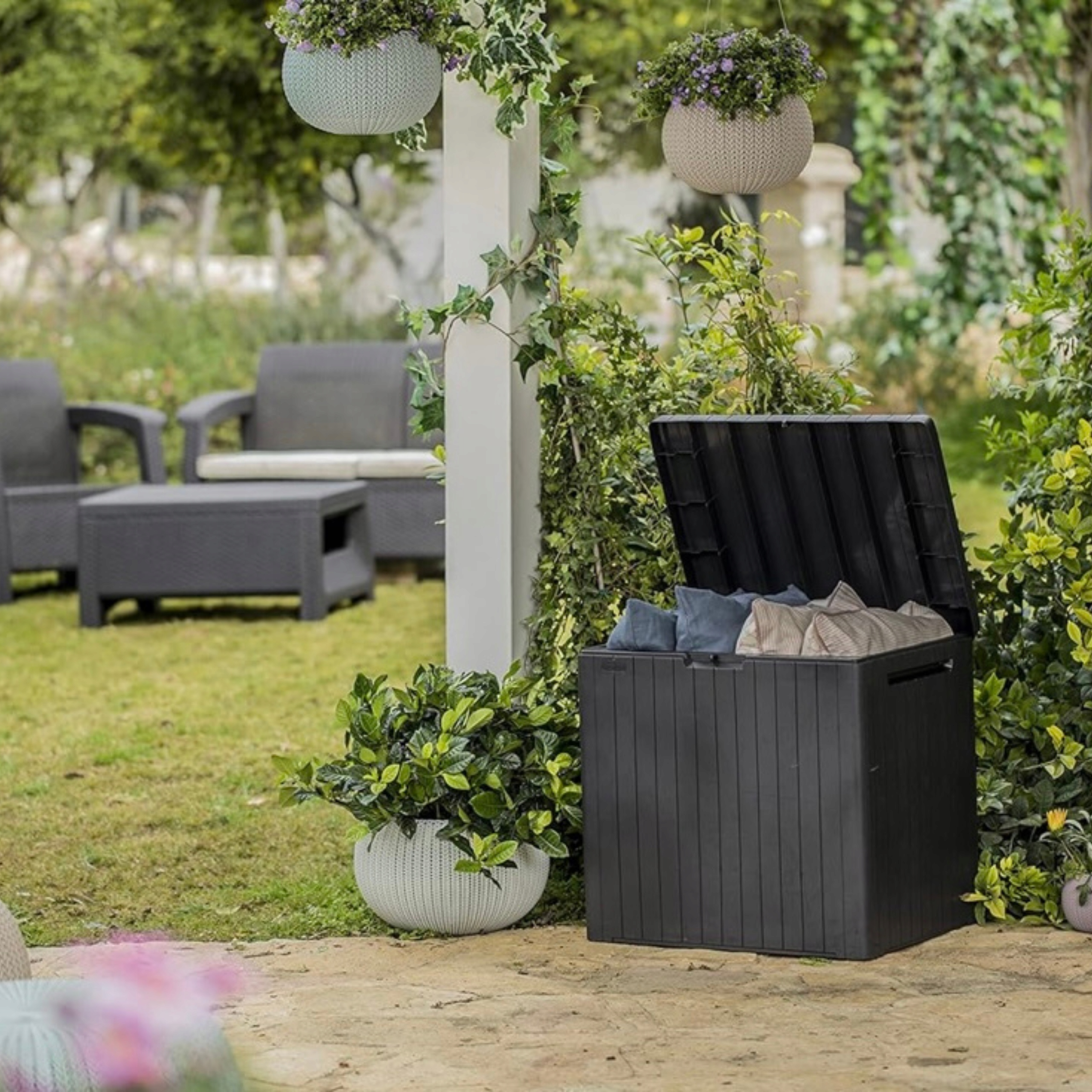 Zahradní truhlík plast 113 l vícebarevný
