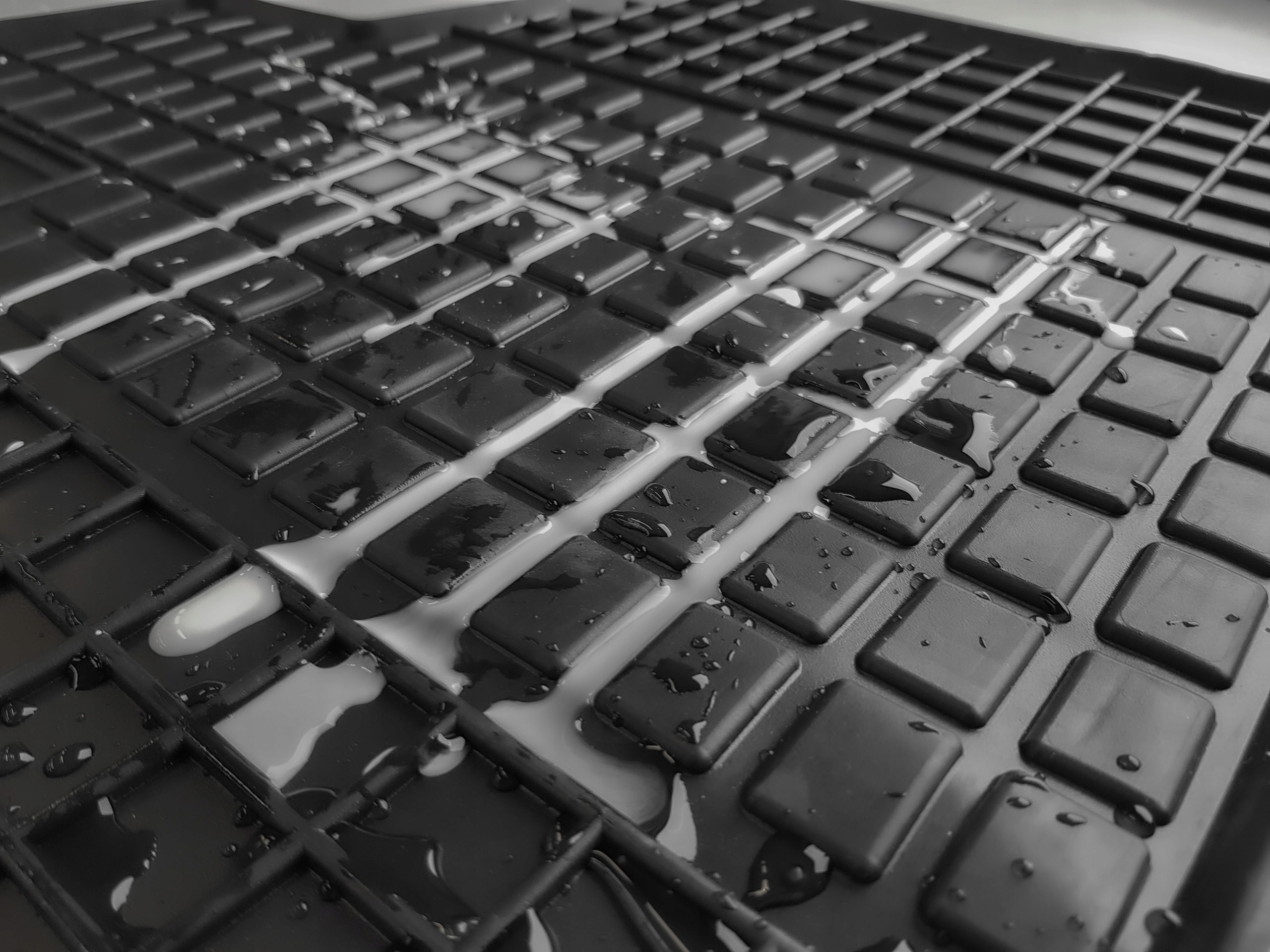 Toyota Corolla 2000-2006 Dywaniki gumowe Zestaw wieloelementowy tak