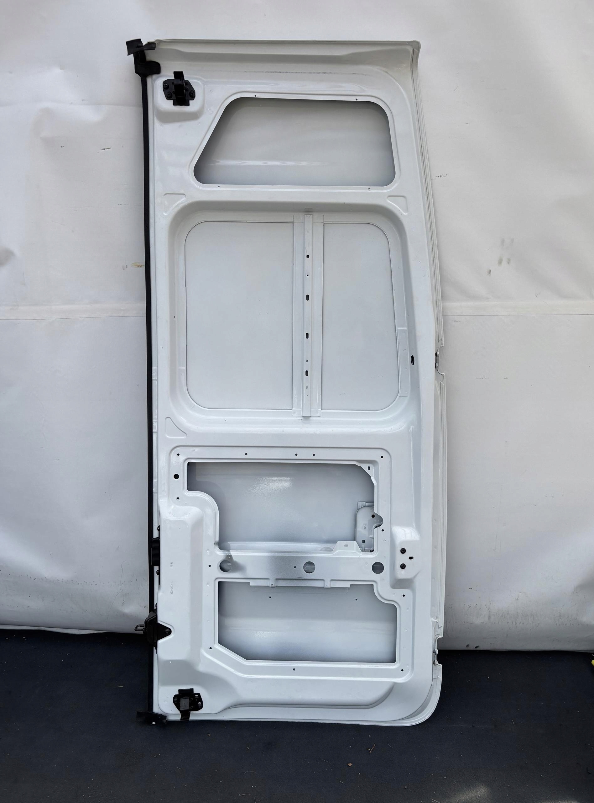 MASTER 3 4 MOVANO NV400 10- door rear. rear part left BIALE ORYGINALNE