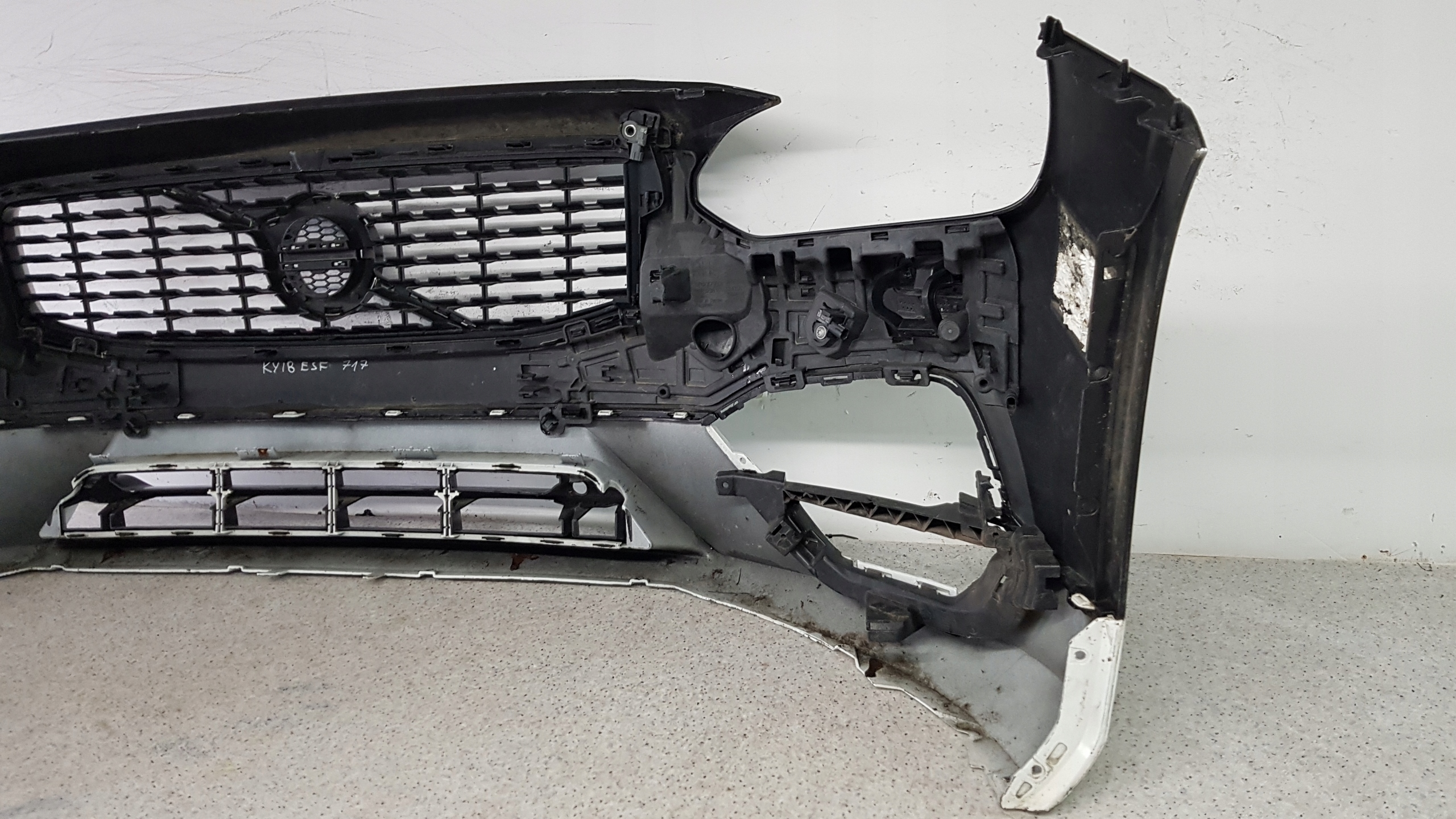 VOLVO V90 S90 R-design 2016 - bumper front 7529