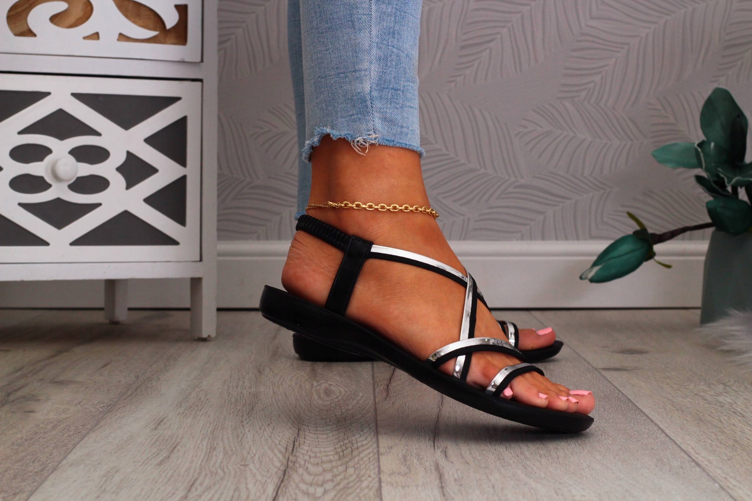 CZARNE SANDAŁY DAMSKIE ELEGANCKIE PŁASKIE LEKKIE Rozmiar 36