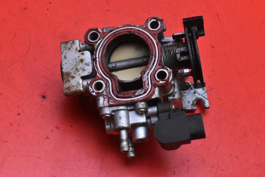 valvola a farfalla SUZUKI SWIFT 4 IV MK6 1.3 16V 92 KM 04-10
