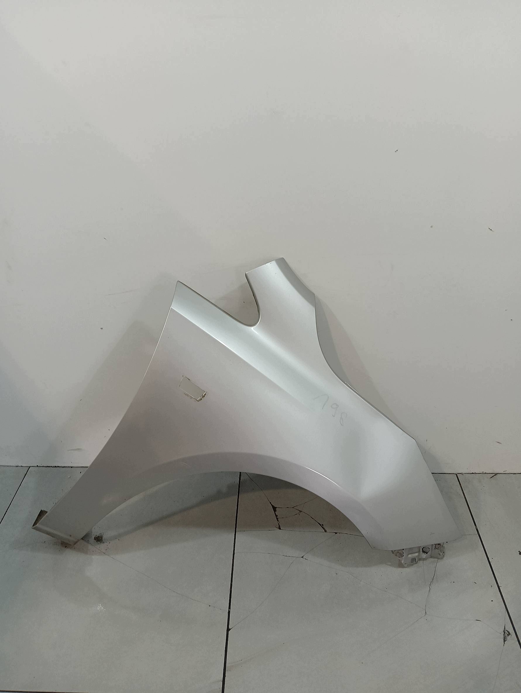 fender right front Z176 Opel Corsa V (2014- ) E