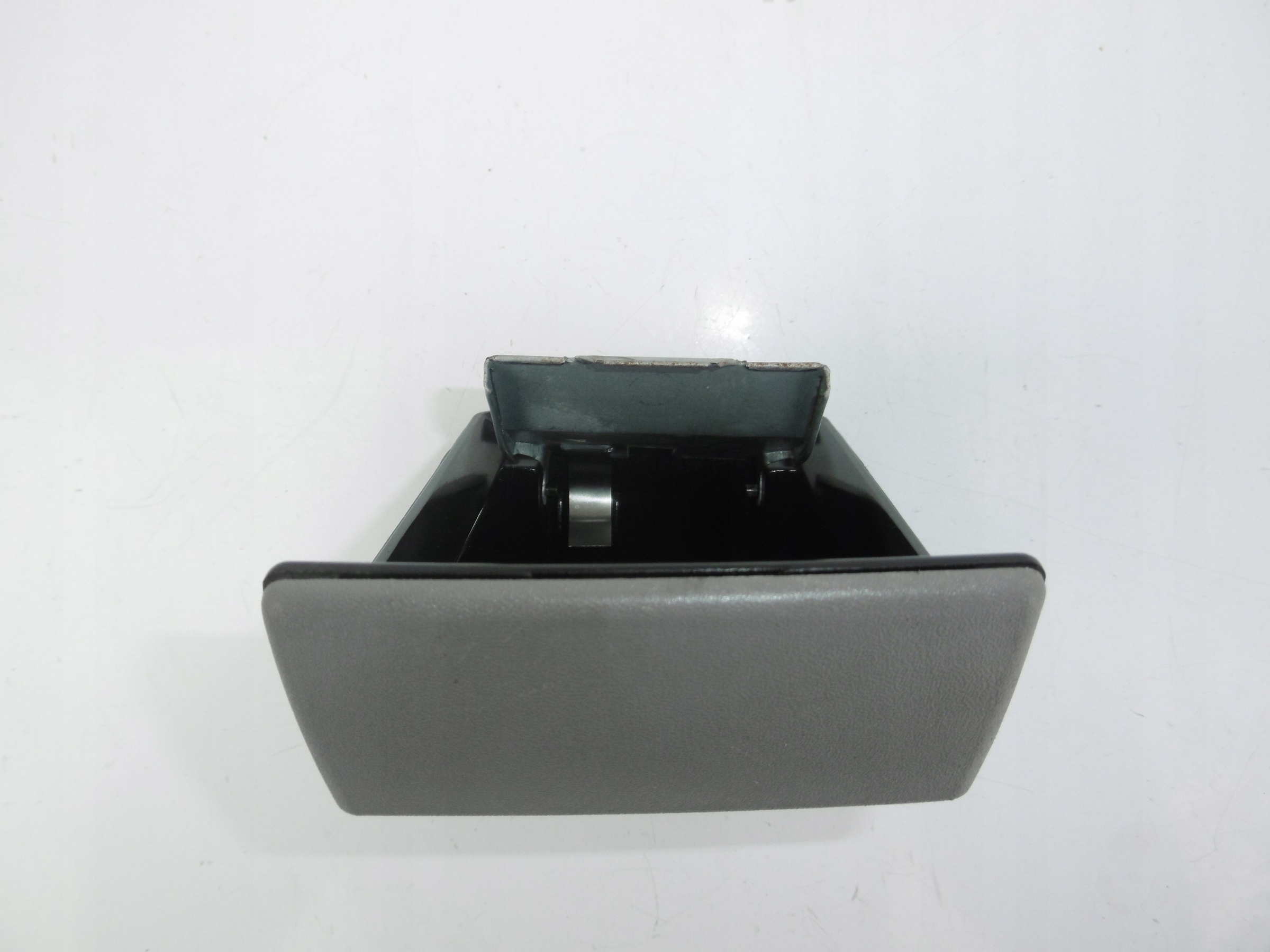 ashtray passenger compartment NISSAN ALMERA TINO