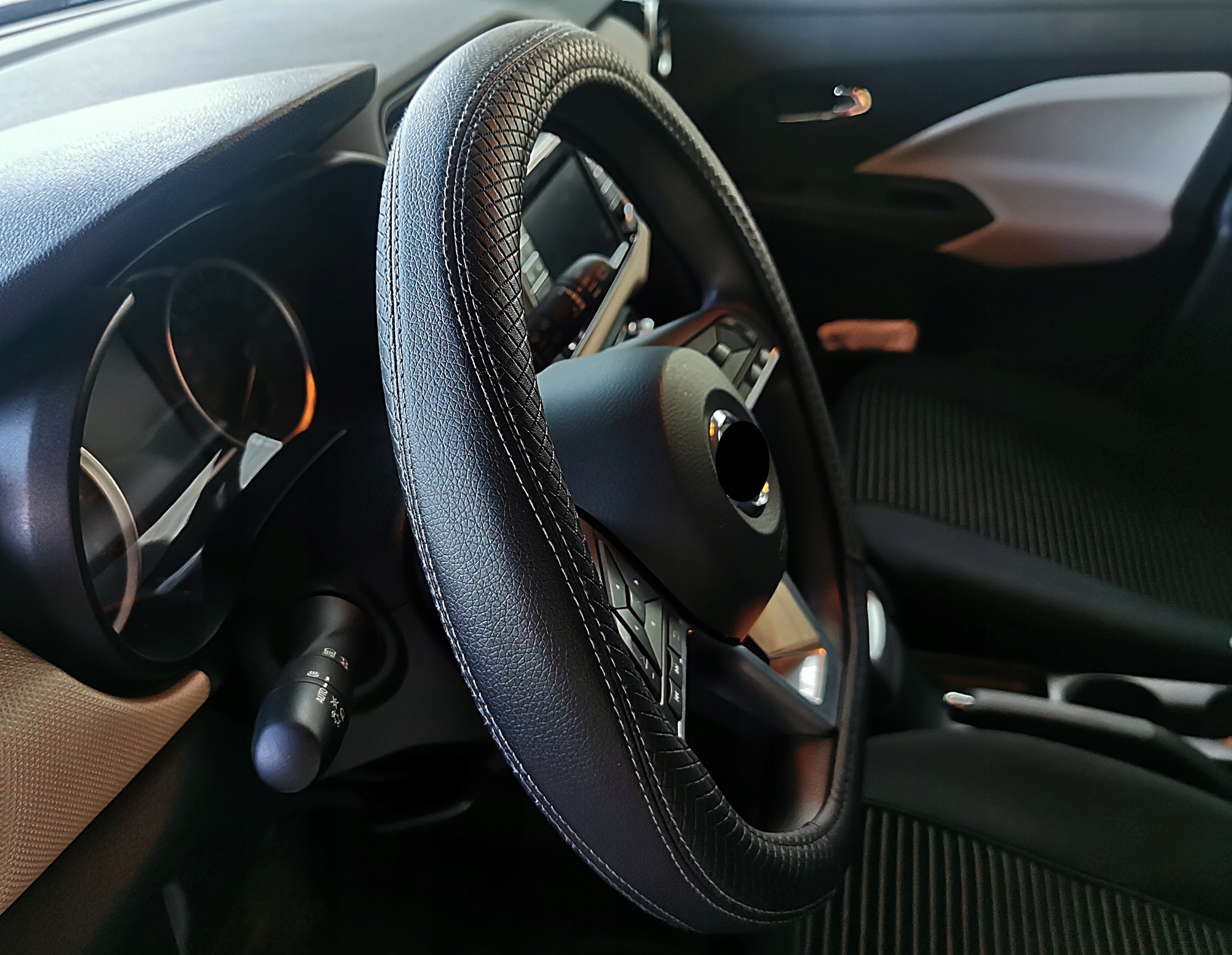 VW Passat B8 Golf 7 8 T-Roc Arteon Taigo pokrowiec na kierownice PŁASKI DÓŁ Producent inny