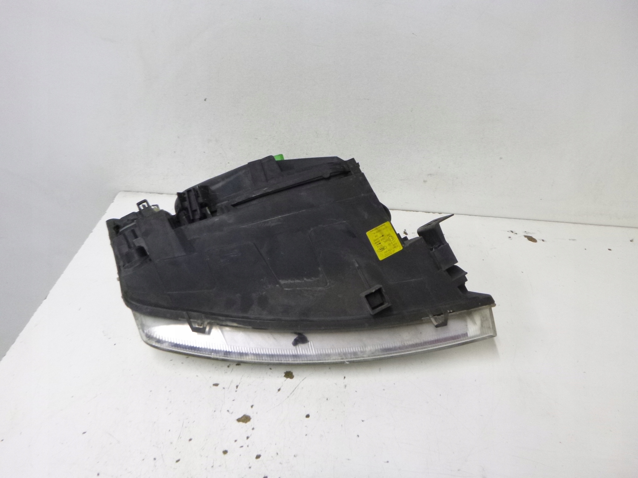 light front Ford Mondeo III Lift 05r.