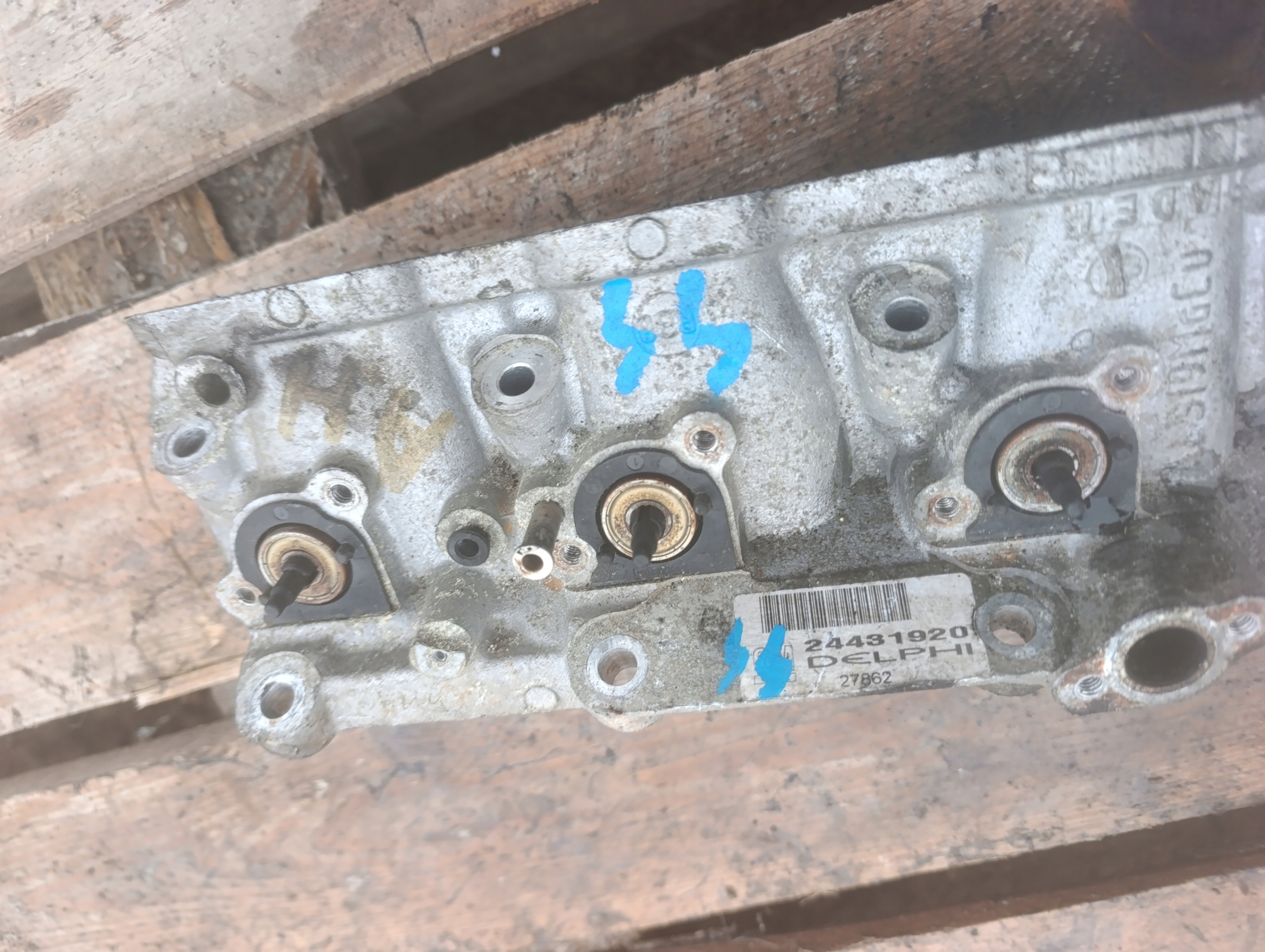 intake manifold OPEL ZAFIRA B 24431920