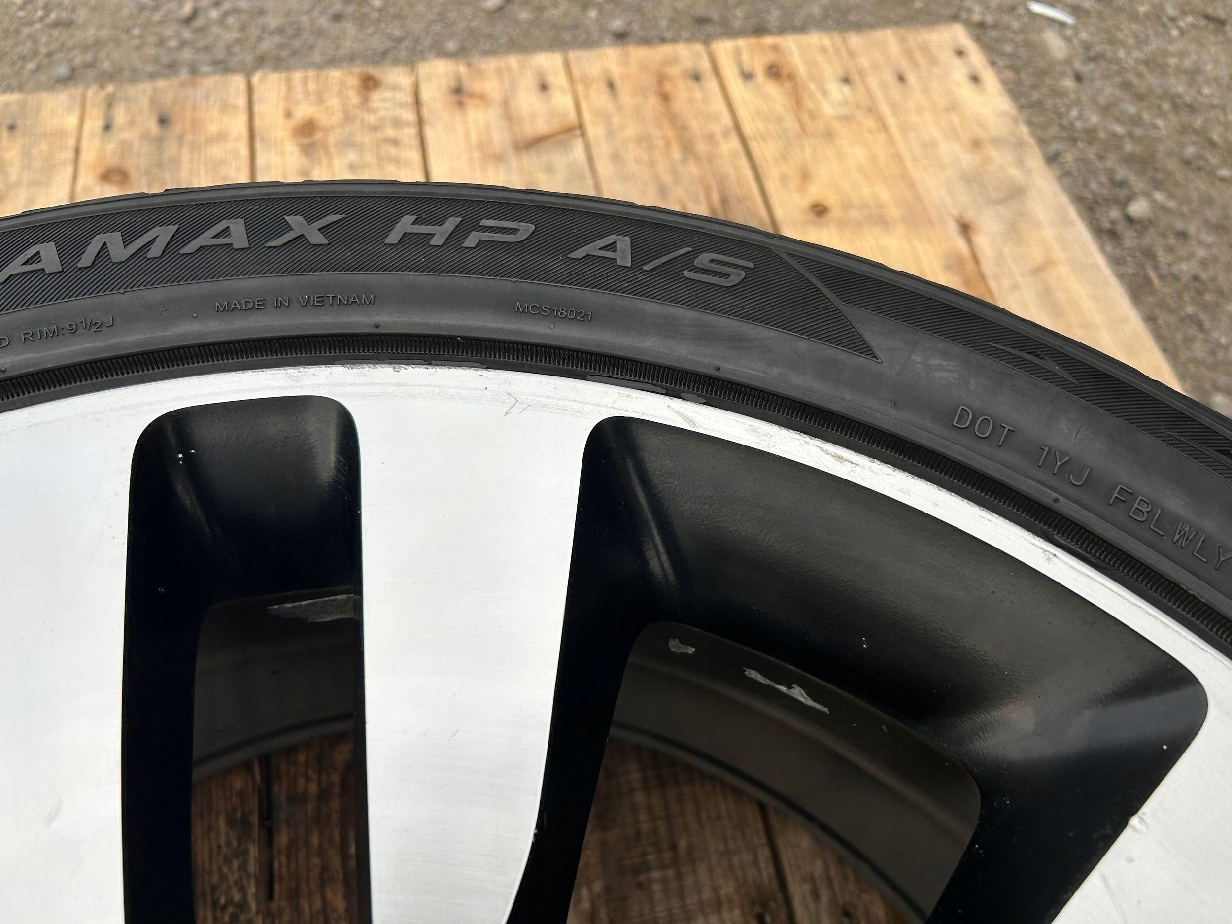 wheel disc disc 20" 20x9jx25.5 Dodge Charger Challenger SRT 2011