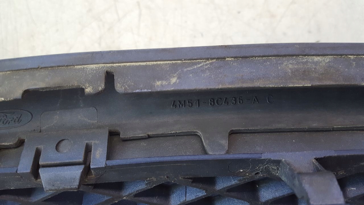 grille radiator grill Ford Focus MK2 1,6 23