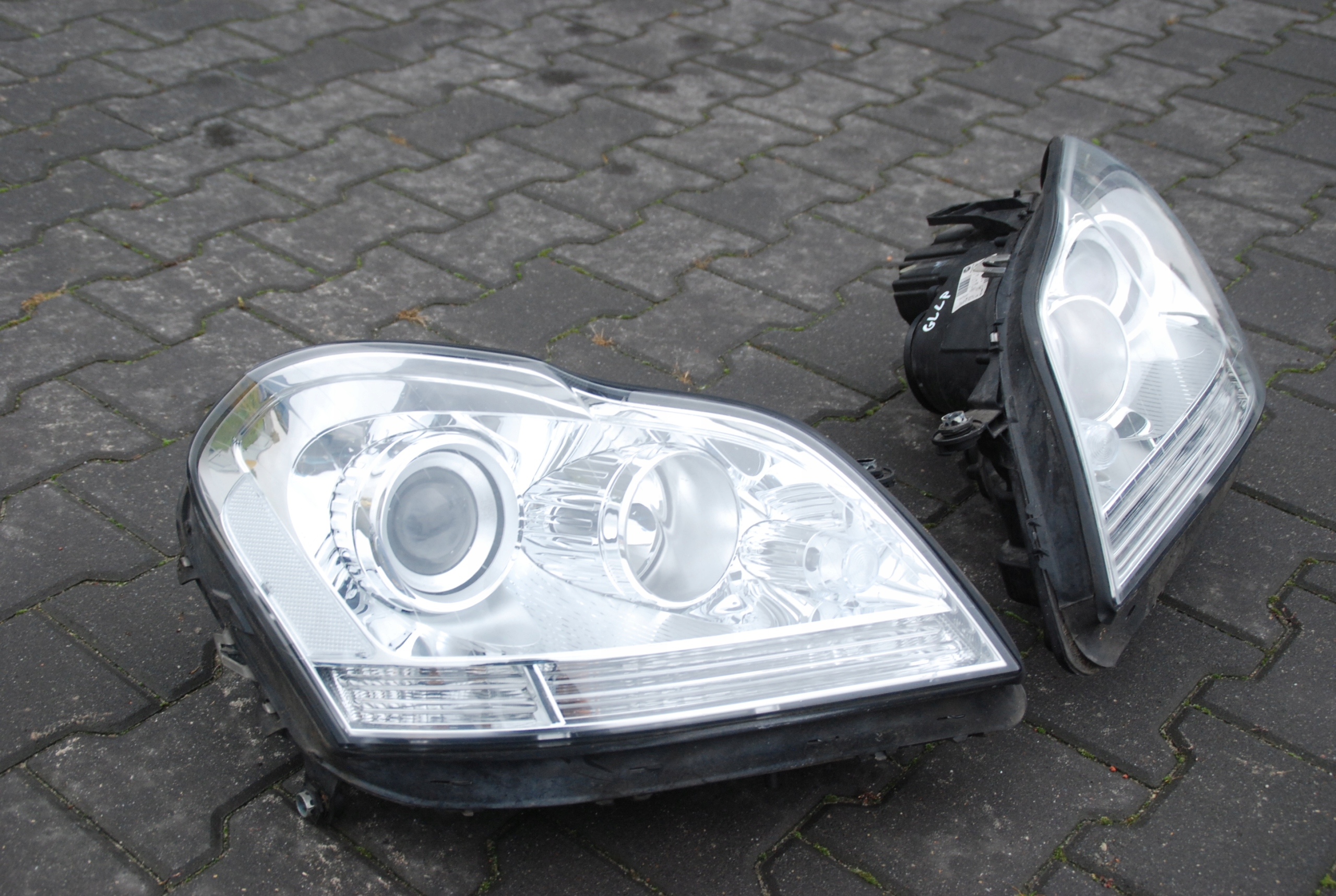 REFLEKTOR KOMPLET LAMPA PRZÓD MERCEDES GL X164 UK Typ samochodu Samochody osobowe