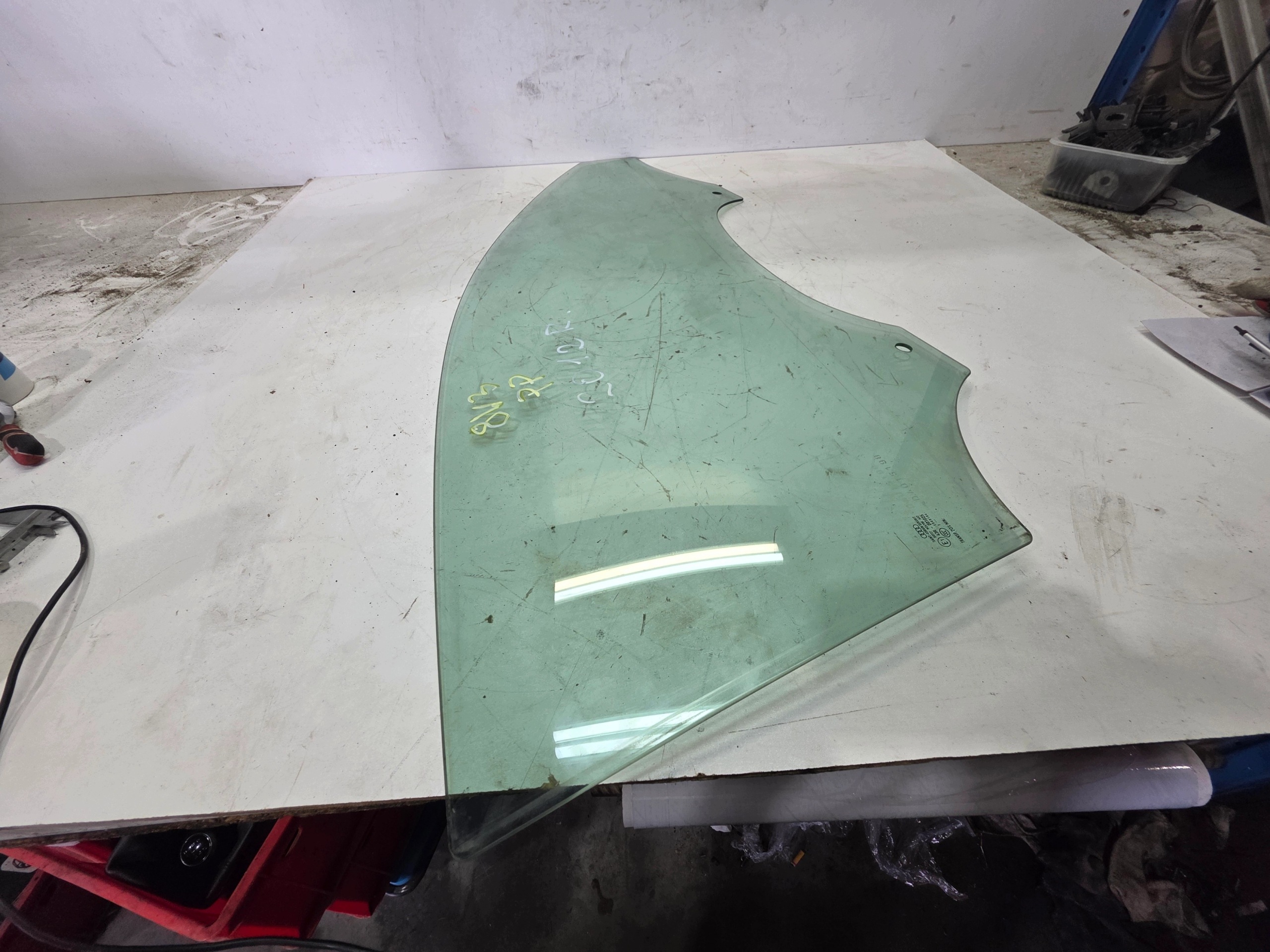 window side door right front AUDI A3 8V 3-door 8V3845202A 2012