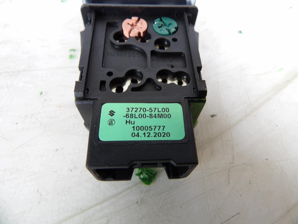 SUZUKI SX4 S-CROSS LIFT light switch 37270-57L00