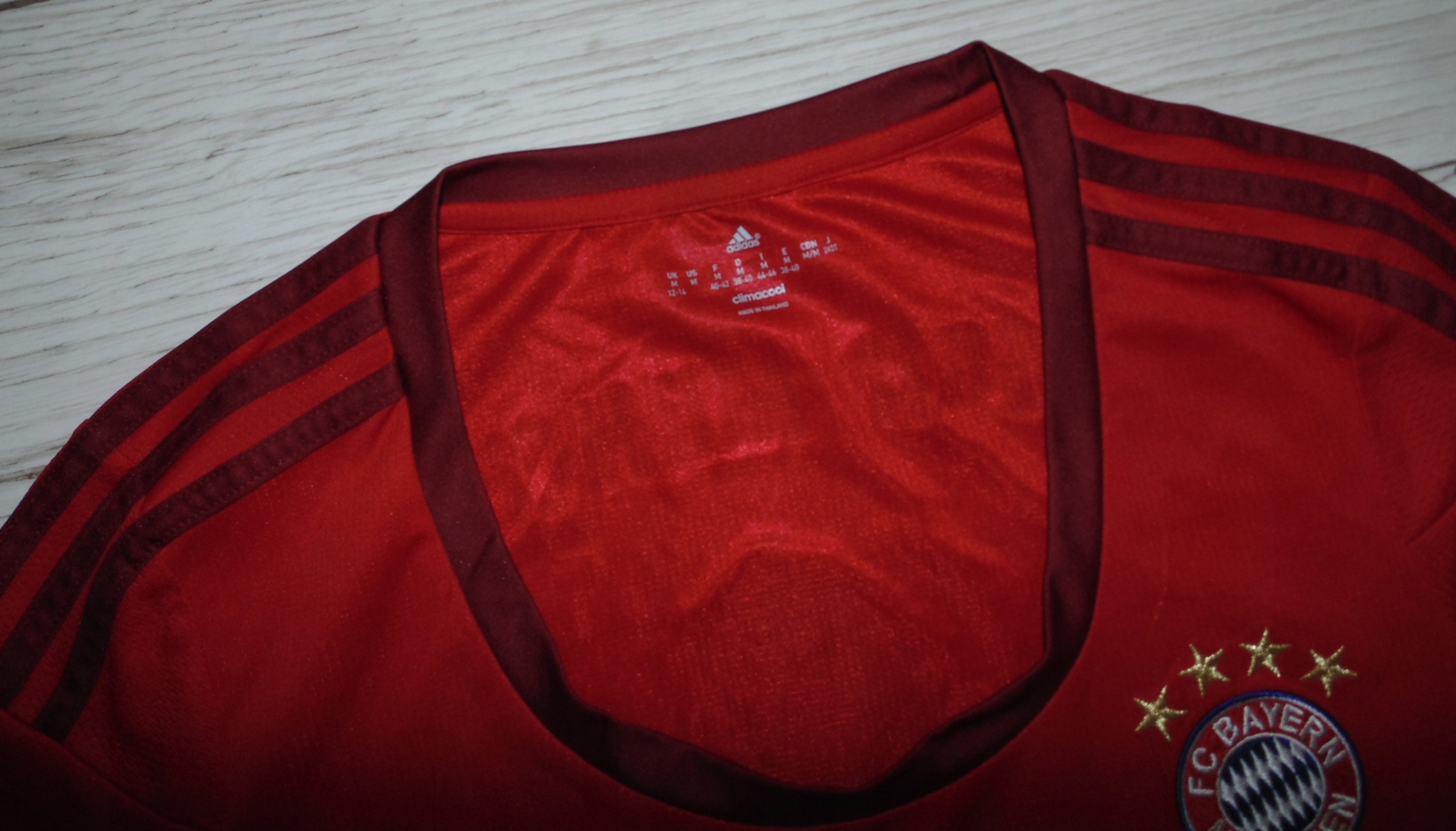 Adidas Bayern Monachium Koszulka Thiago r. M / L Kod producenta HEHH