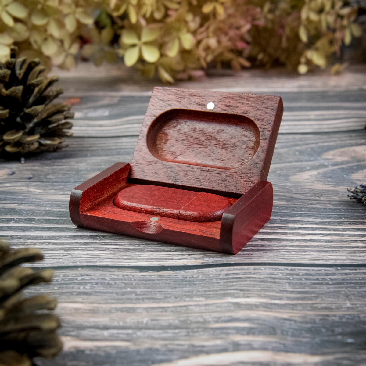 Pendrive Drewniany Wiśnia 64 GB 3.0 usb Box Grawer Model DS-0404