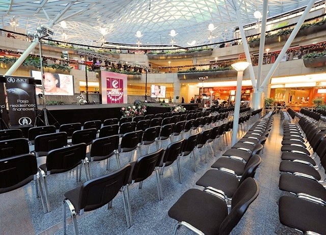 Krzesła konferencyjne NIEBIESKIE ISO BL C6 NowyS. Kod producenta ISO black C6