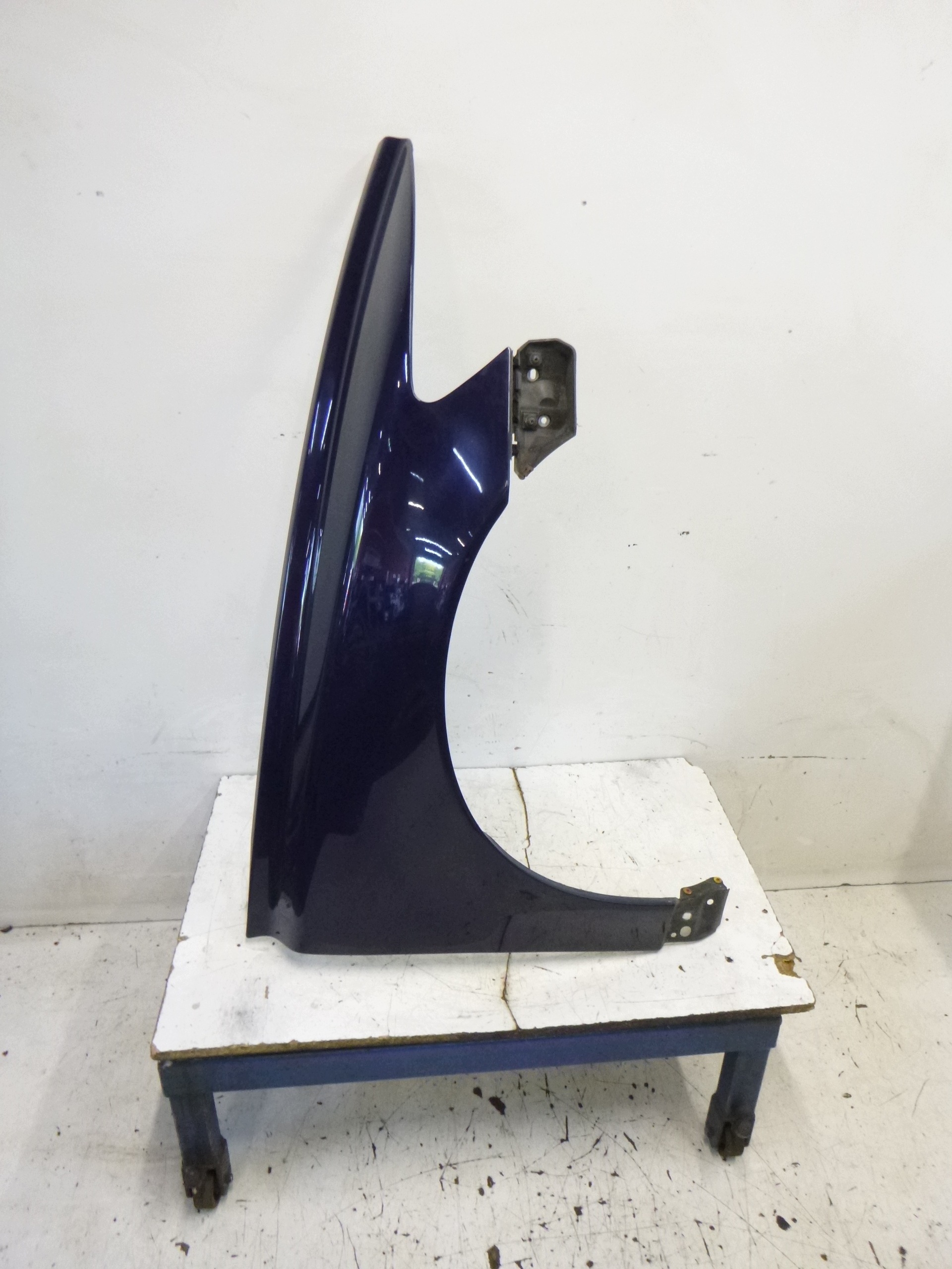 fender front right Volvo V50 S40 II 2004-2007 graphitic support