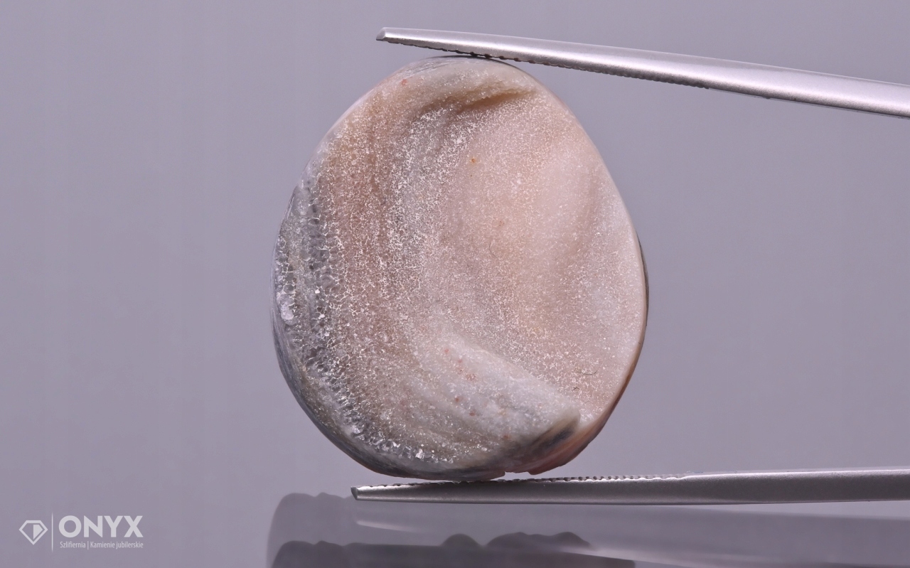 Nepravidelná chalcedonová růže 25x22 mm