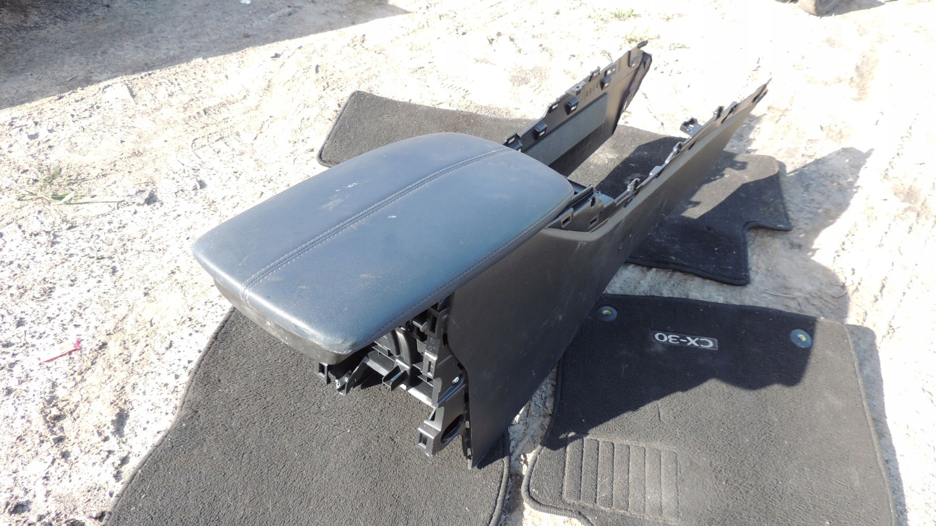 тунель середина mazda CX30 CX-30