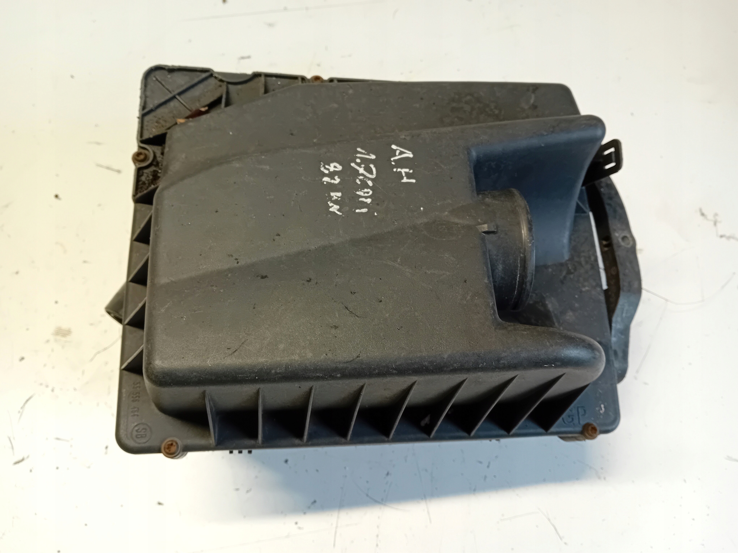 Gehäuse filter luft OPEL ASTRA H 1.7 CDTI 82KM 55556464