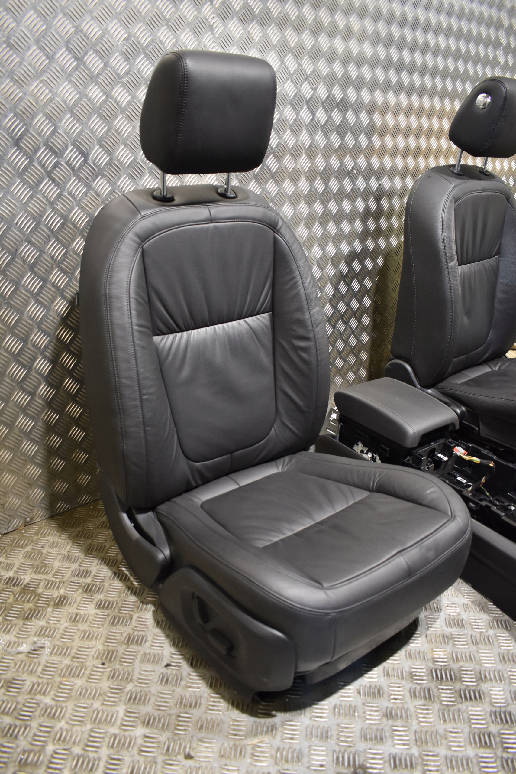 IDEALNA KPL. leather side seats JAGUAR XF 1