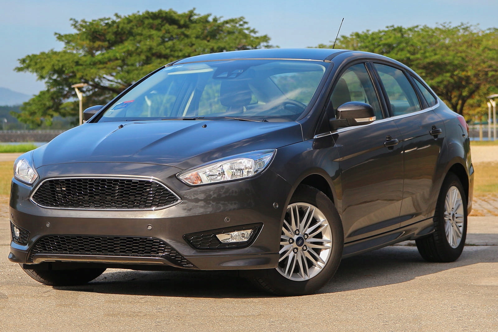 FORD FOCUS MK3 2014-2018 DOKŁADKA PRZEDNIEGO ZDERZAKA SPOILER F1EJ17F017A EAN (GTIN) 5905226112450