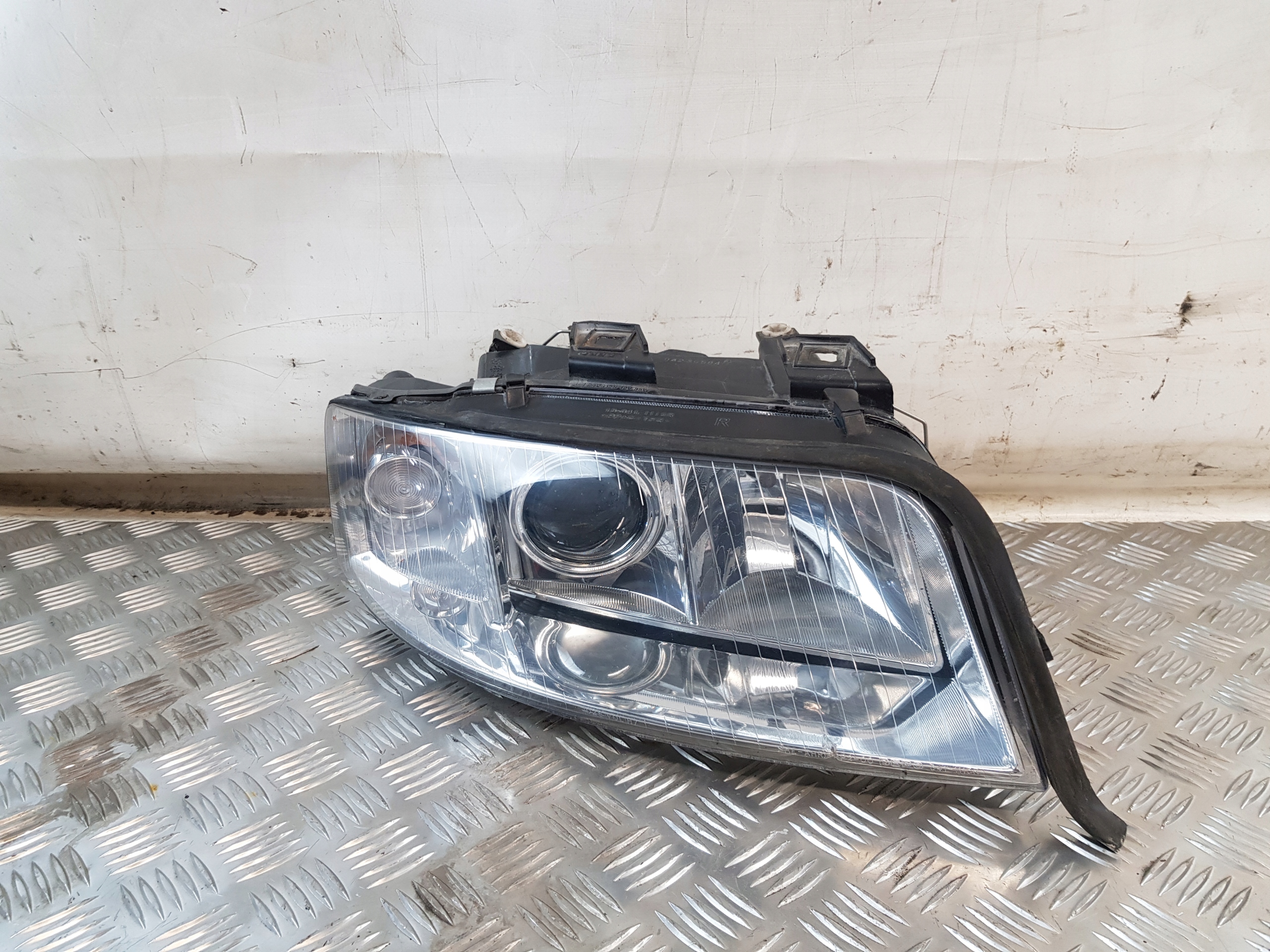 AUDI A6 C5 04R- light right front DEPO EUROPA