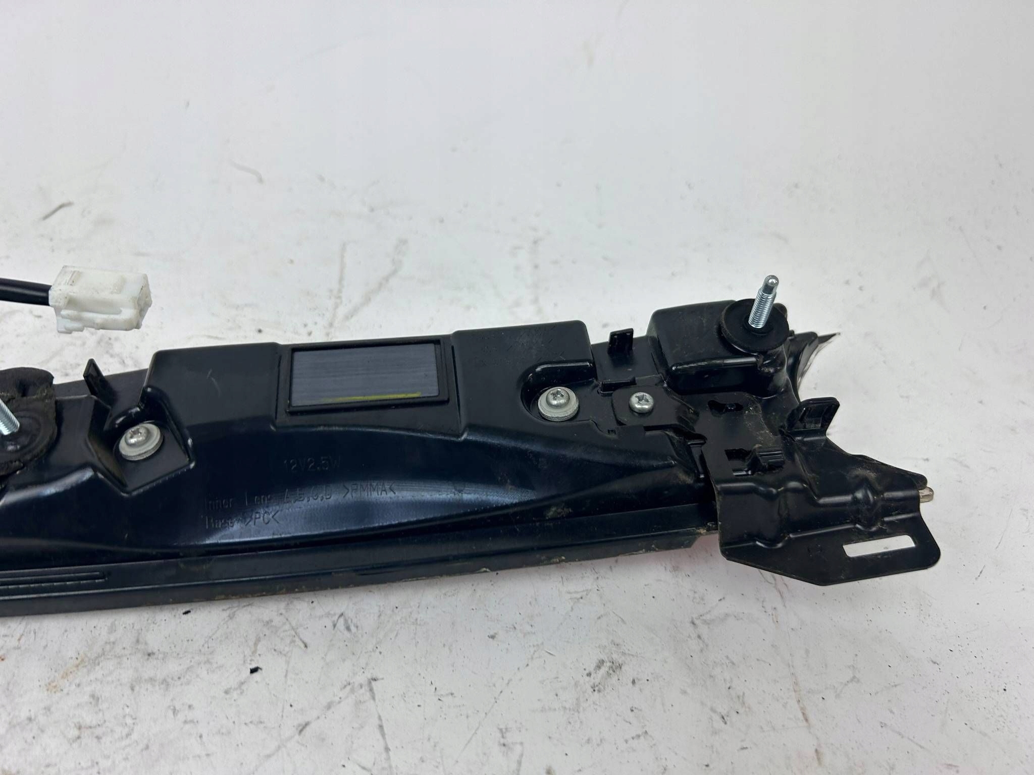 фонарь правый TOYOTA AYGO РЕСТАЙЛИНГ 18-22R. европа