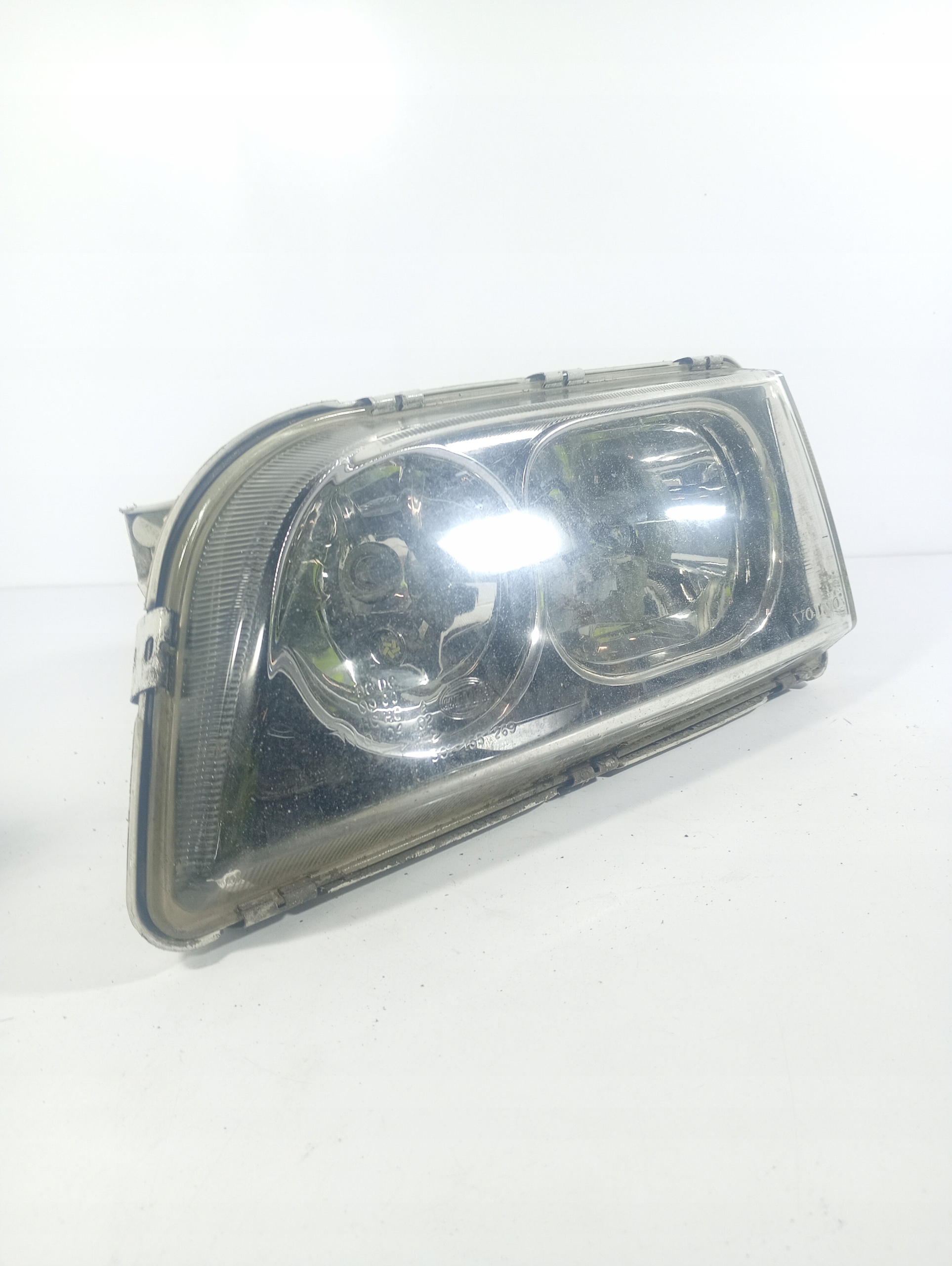 Volvo S40 95-04 REFLEKTOR left front light left front OE 30899878