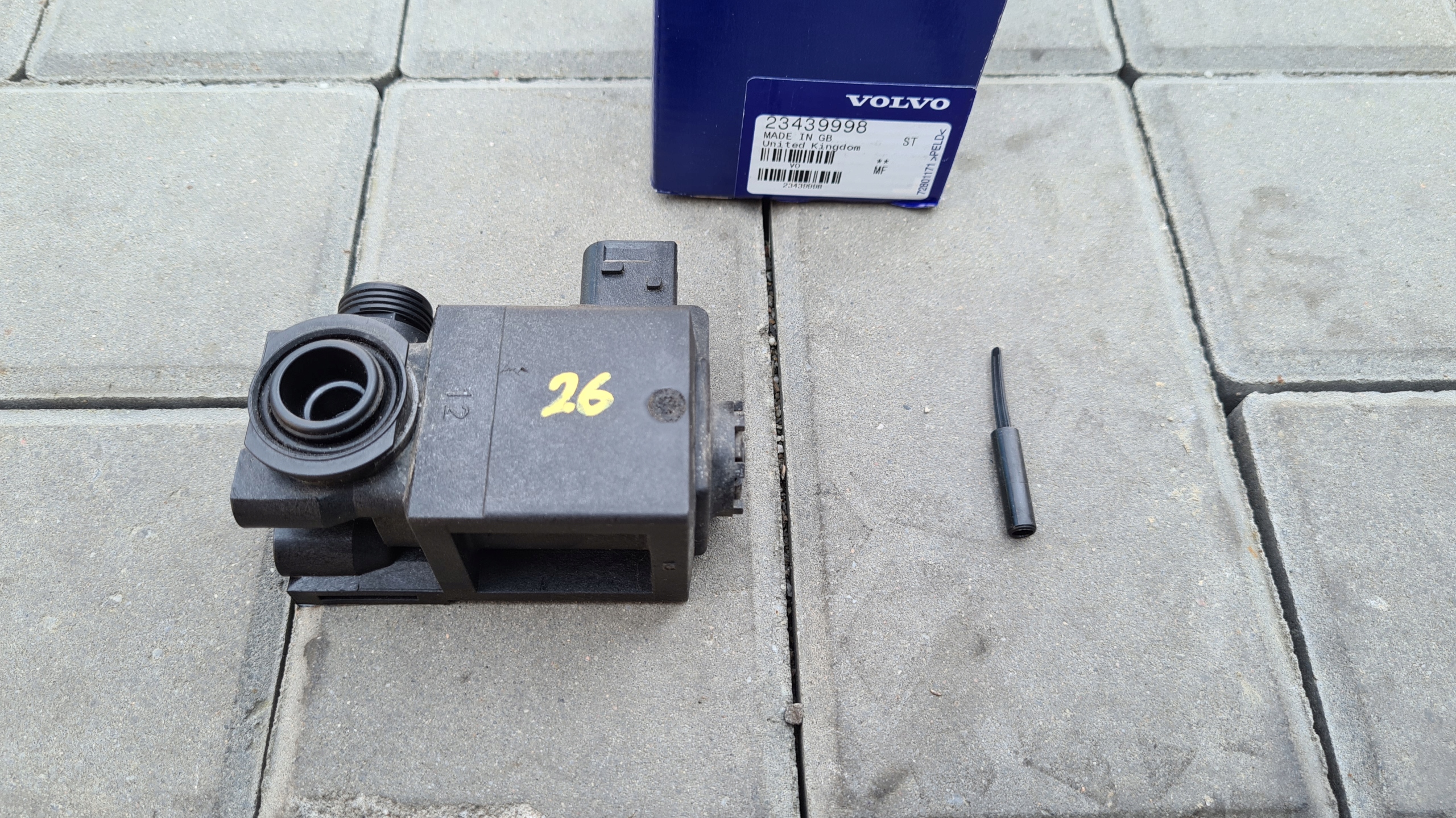 23439998 - VOLVO FH4 МАГНИТНЫЙ КЛАПАН ЭЛЕКТРОМАГНИТНЫЙ КЛАПАН