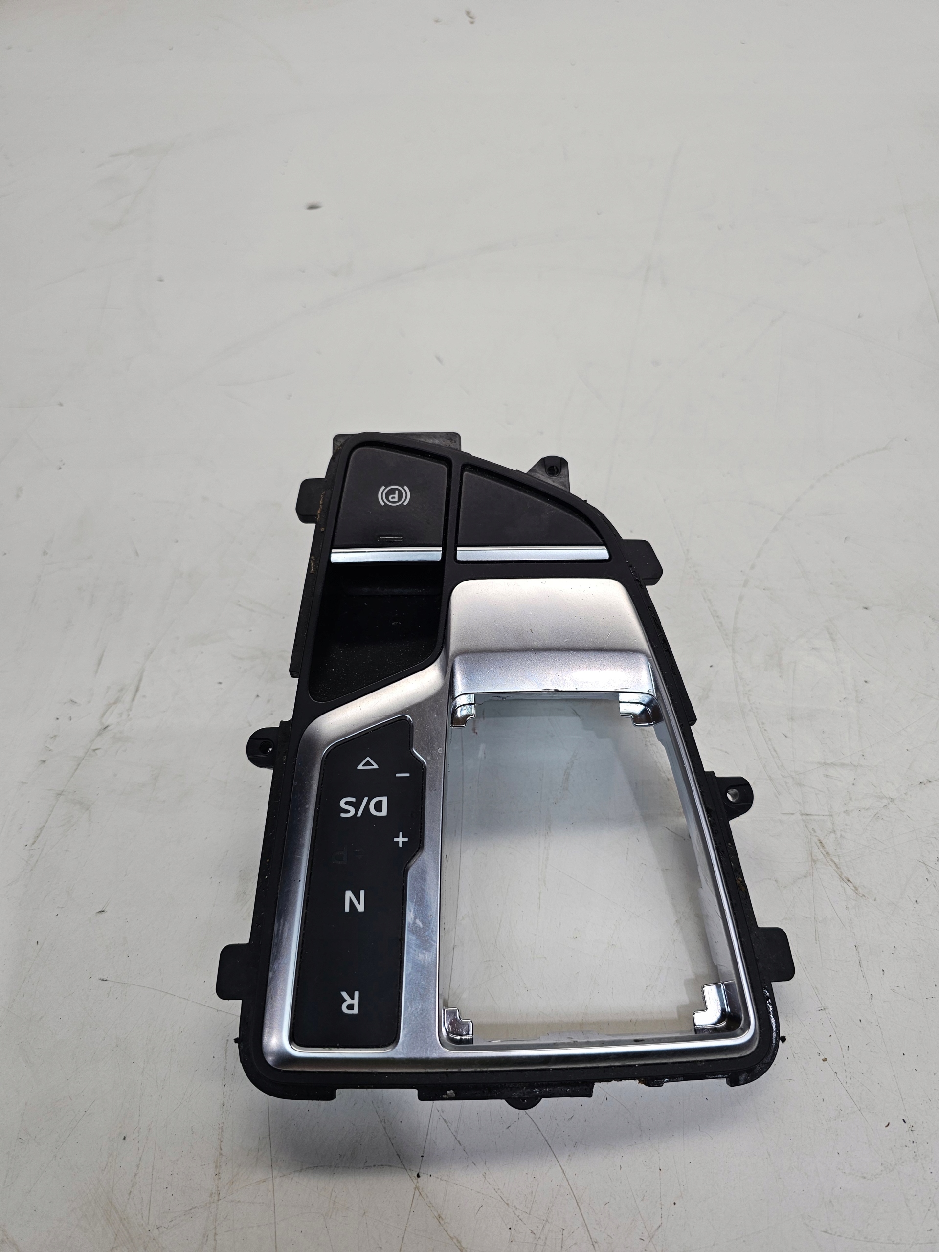 frame changes of the gear AUDI A4 B9 A5 8W2713111C UK