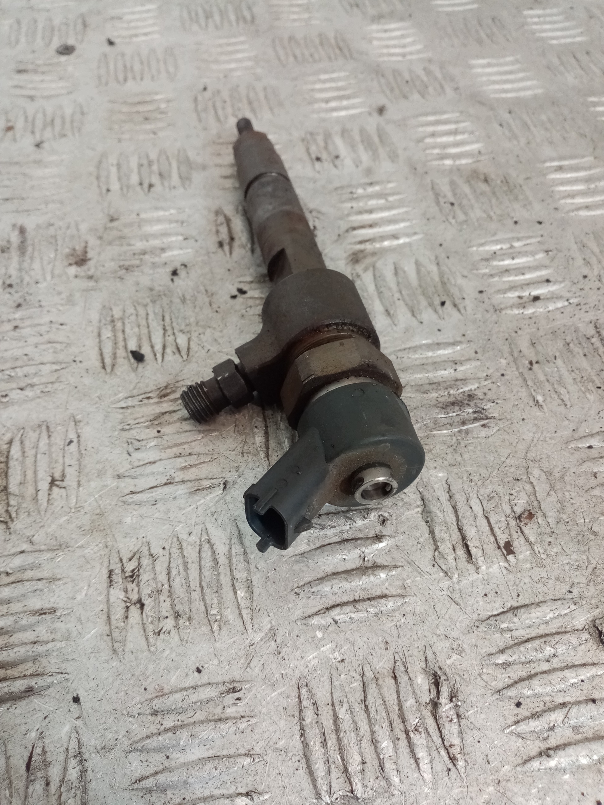 nozzle injector FIAT PUNTO 2 0445110019