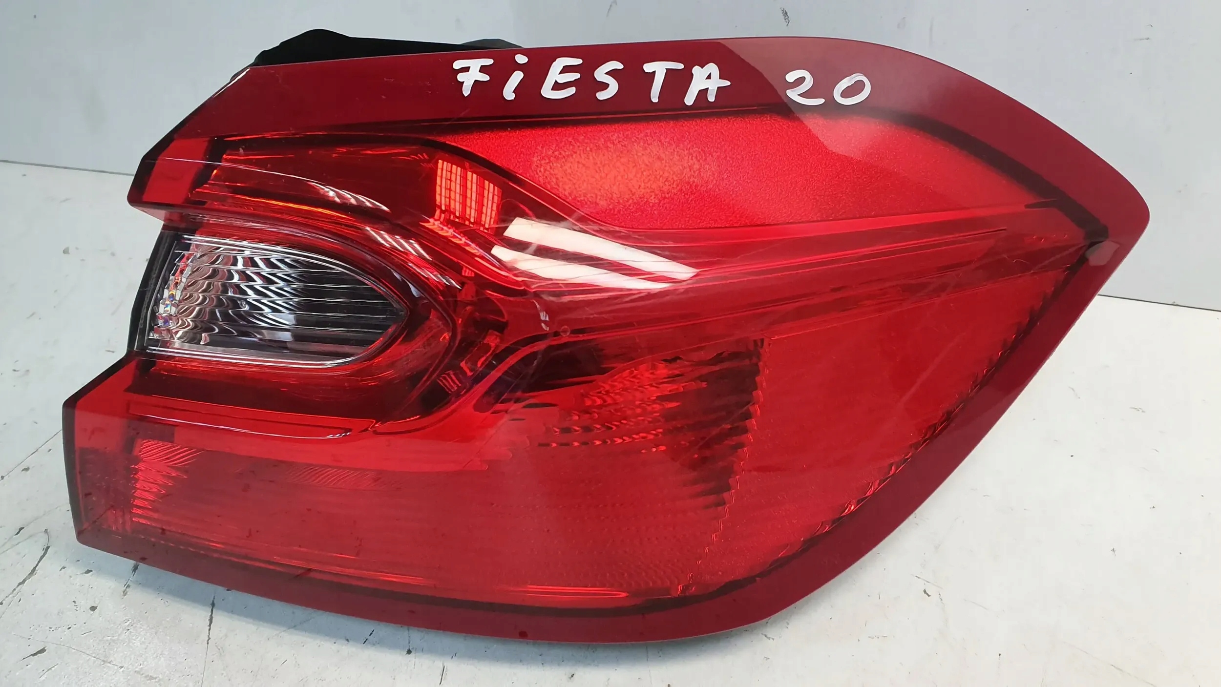 light rear part right H1BB13404AJ Ford Fiesta MK8 17