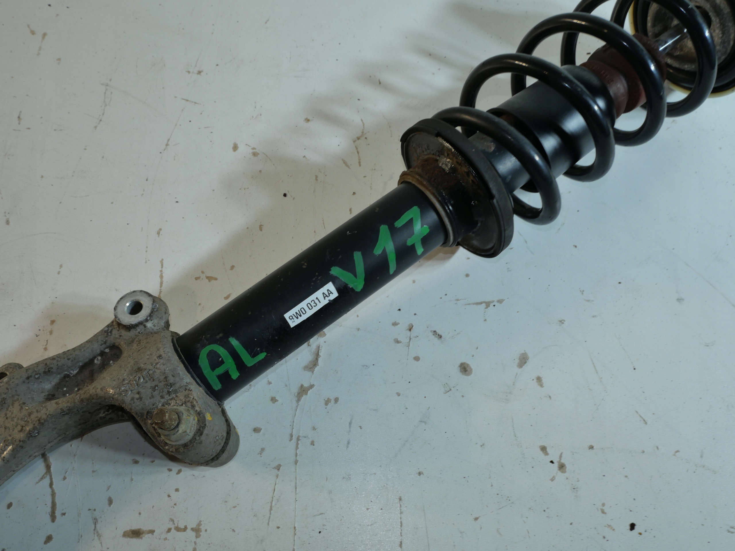 shock absorber front AUDI A5 8W0413038