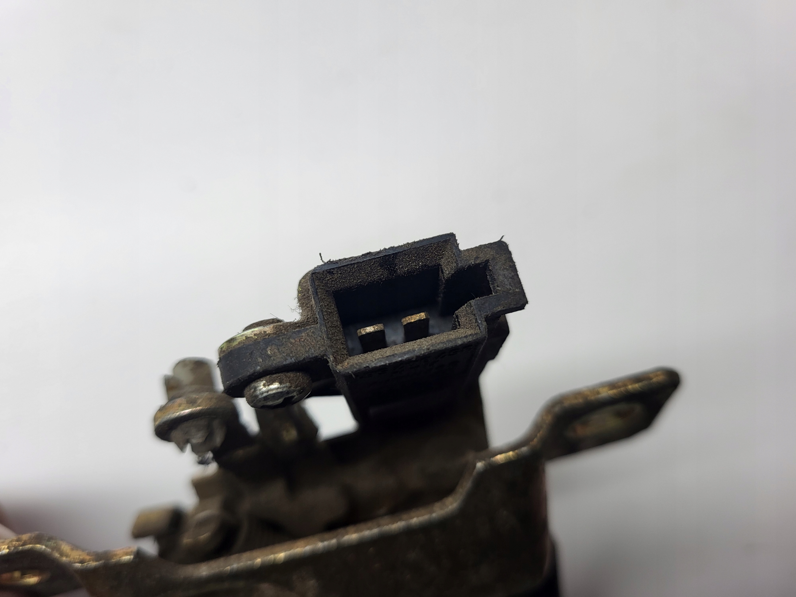 Volkswagen VENTO OE 357827503B lock bonnet boot