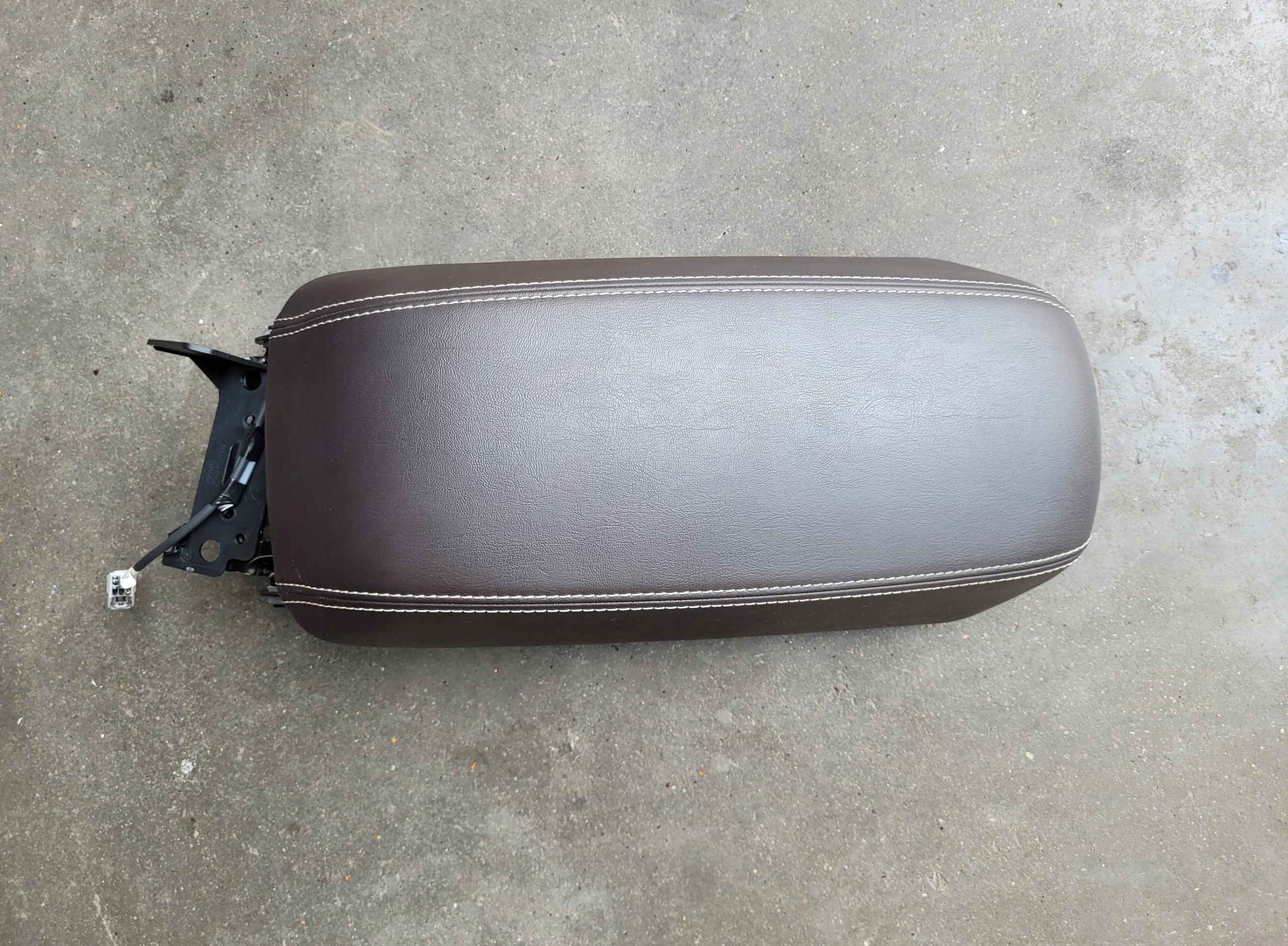 bracciolo BRAZOWY BROWN JEEP CHEROKEE V KL