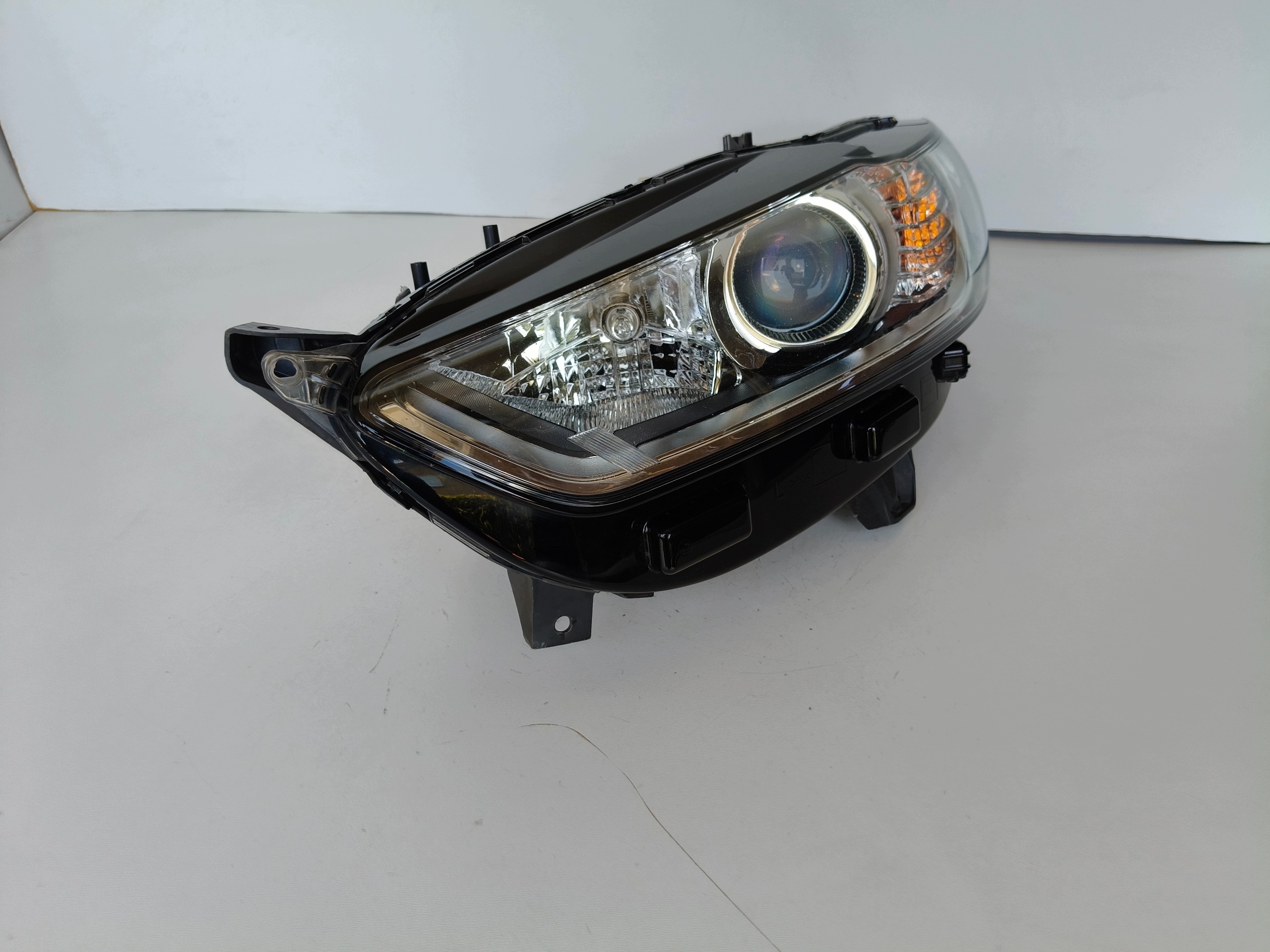 light left REFLEKTOR FORD MONDEO MK5 15