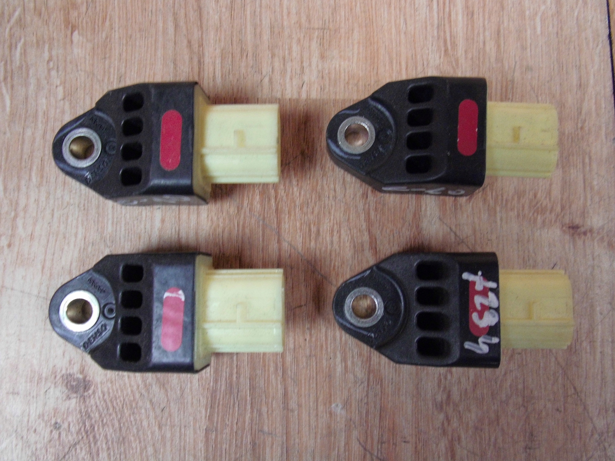 Toyota Yaris III impact sensor sensor 8983152080 89831-52080