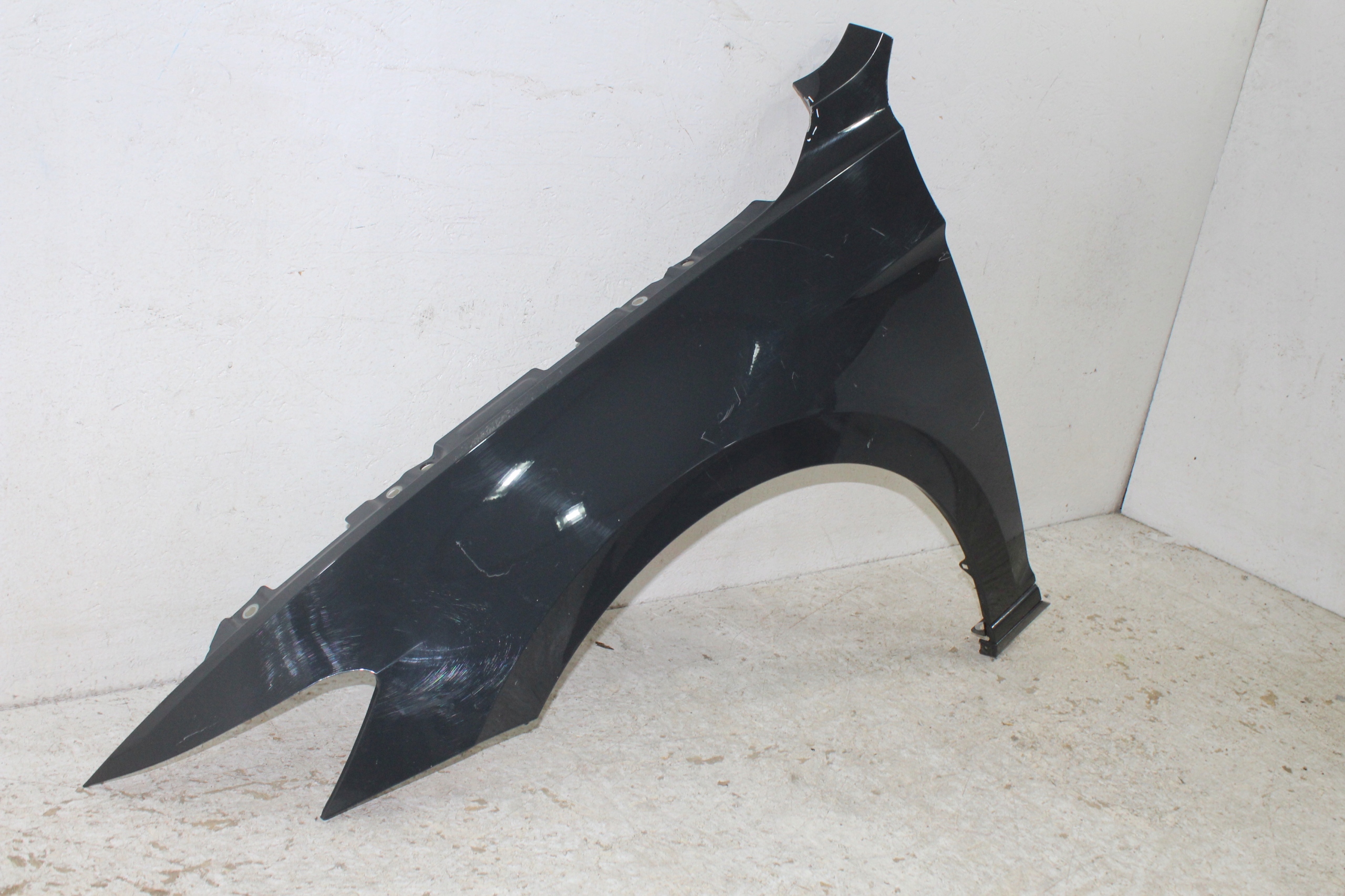 VW Passat B8 fender left front front 3G0821105